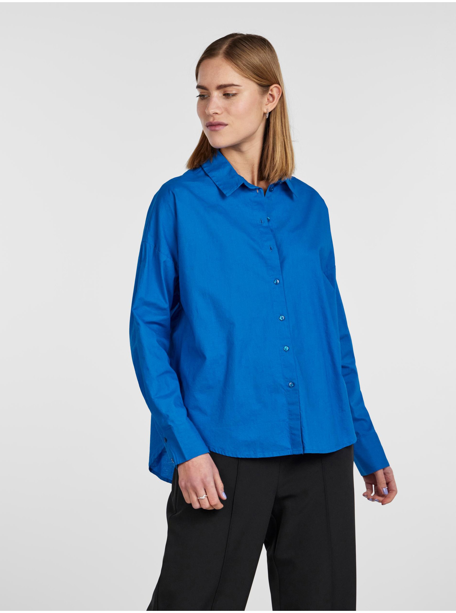 E-shop Modrá dámská košile Pieces Tanne