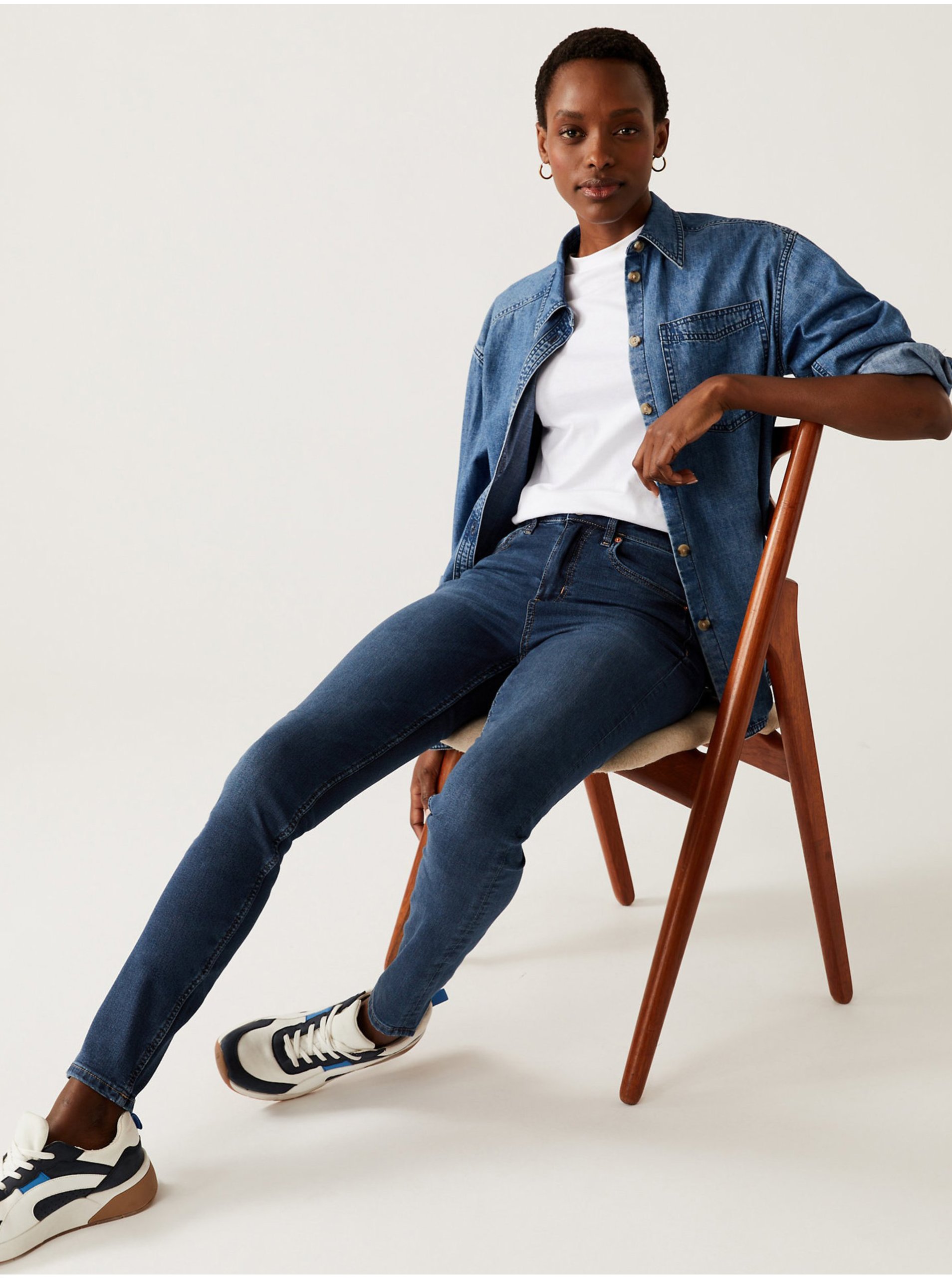 Levně Tmavě modré dámské slim fit džíny Marks & Spencer