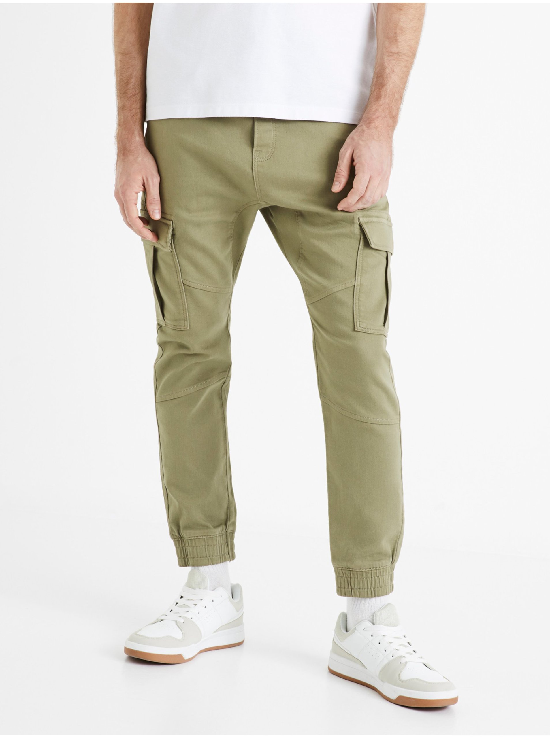 Levně Zelené pánské cargo kalhoty Celio Cokit4