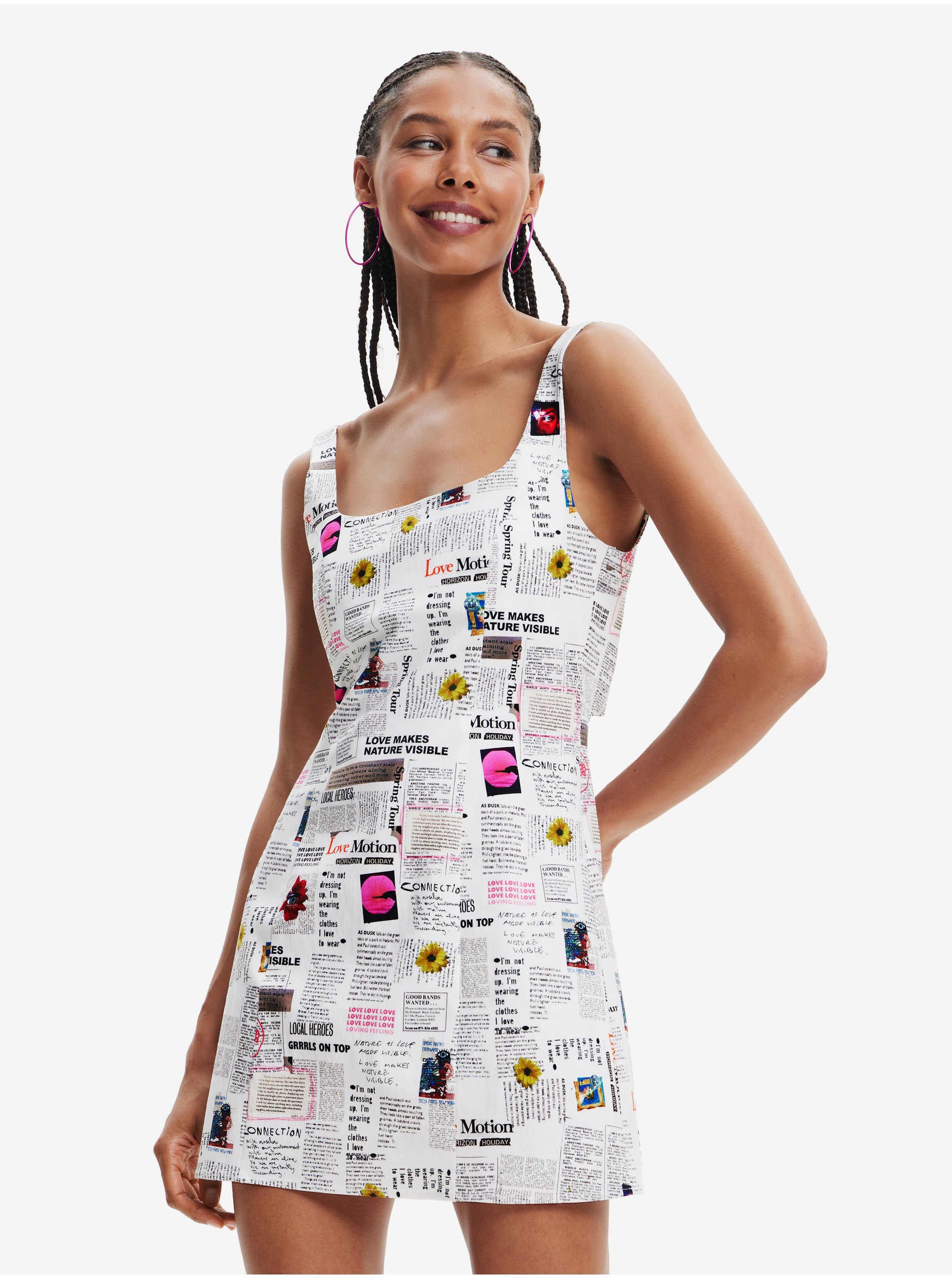 E-shop Biele dámske vzorované šaty s prestrihom Desigual Breaking News