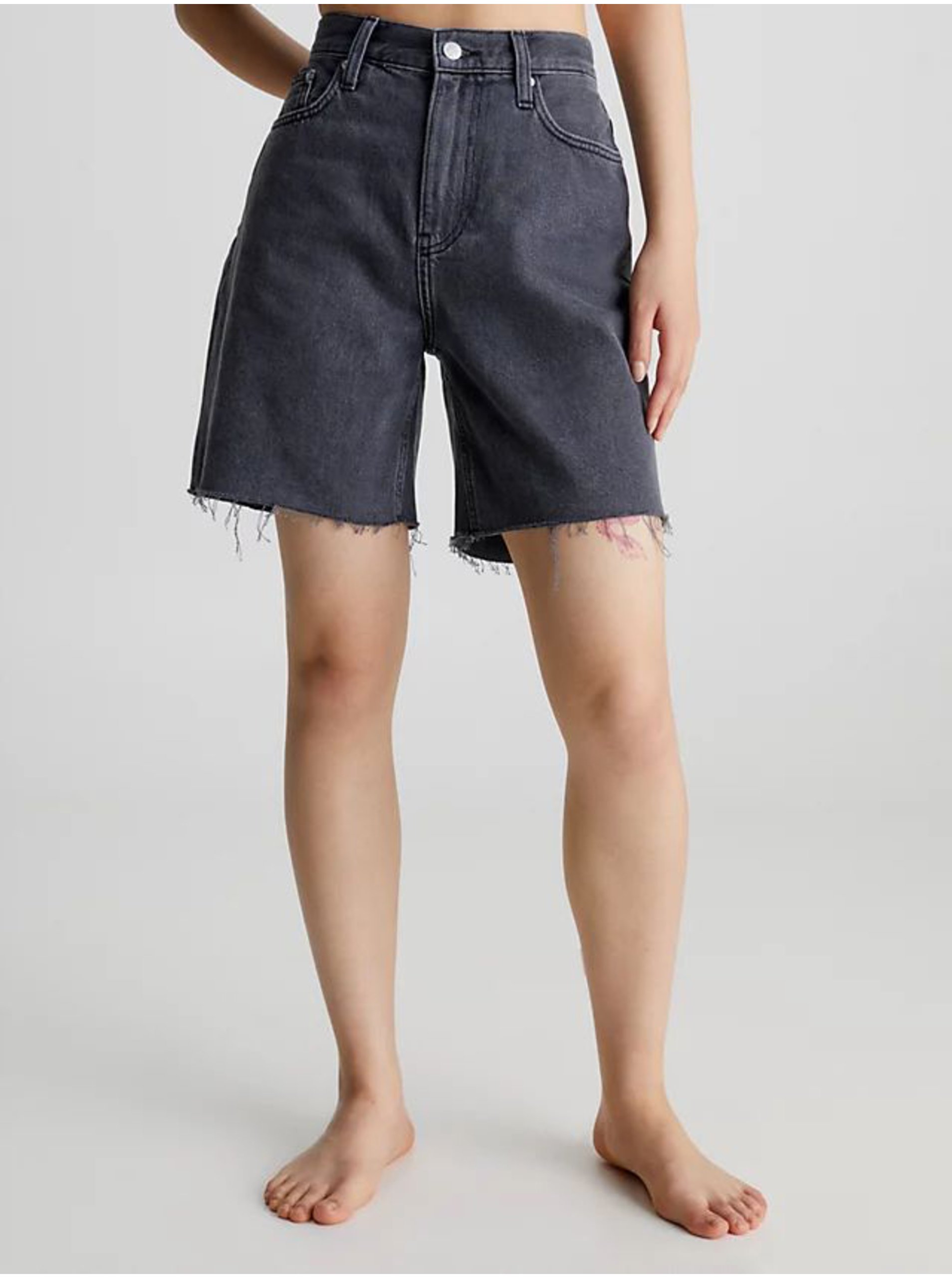 E-shop Černé dámské džínové kraťasy Calvin Klein Jeans Mom Short