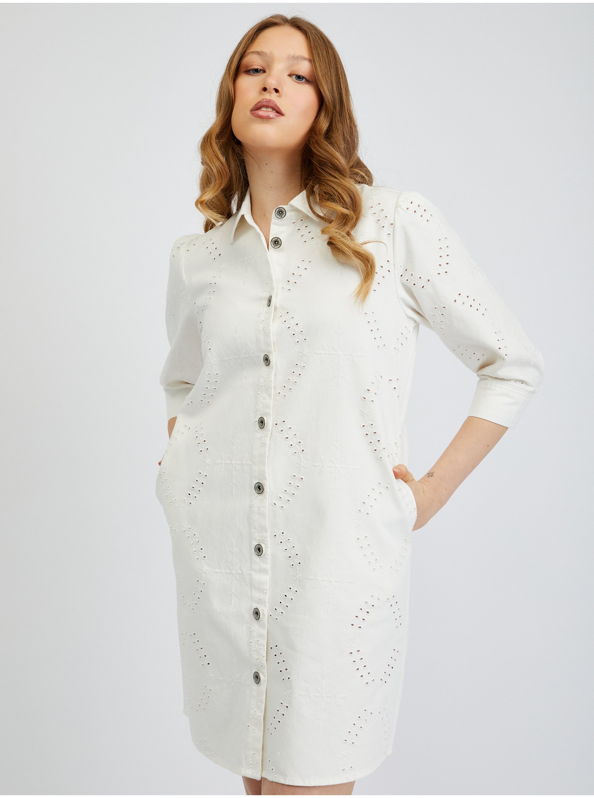 E-shop Bílé dámské džínové košilové šaty ORSAY