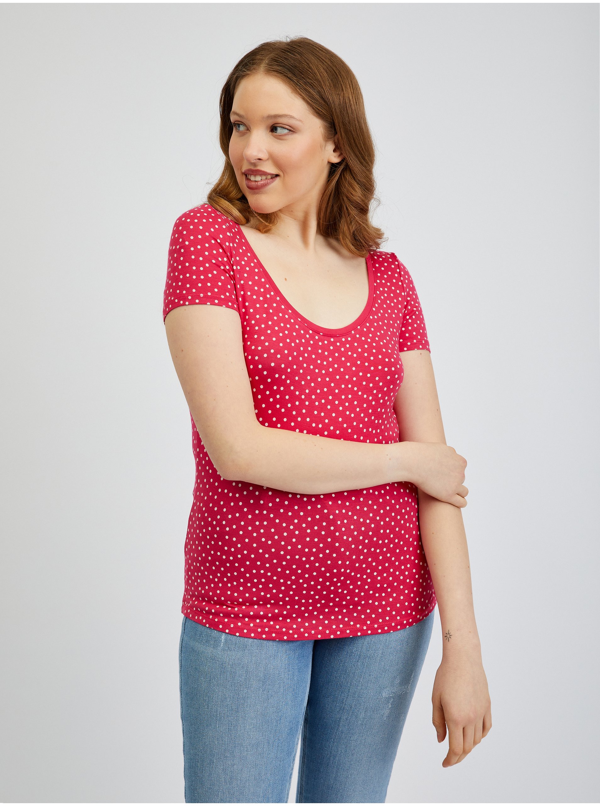Levně Tmavě růžové dámské puntíkované tričko ORSAY