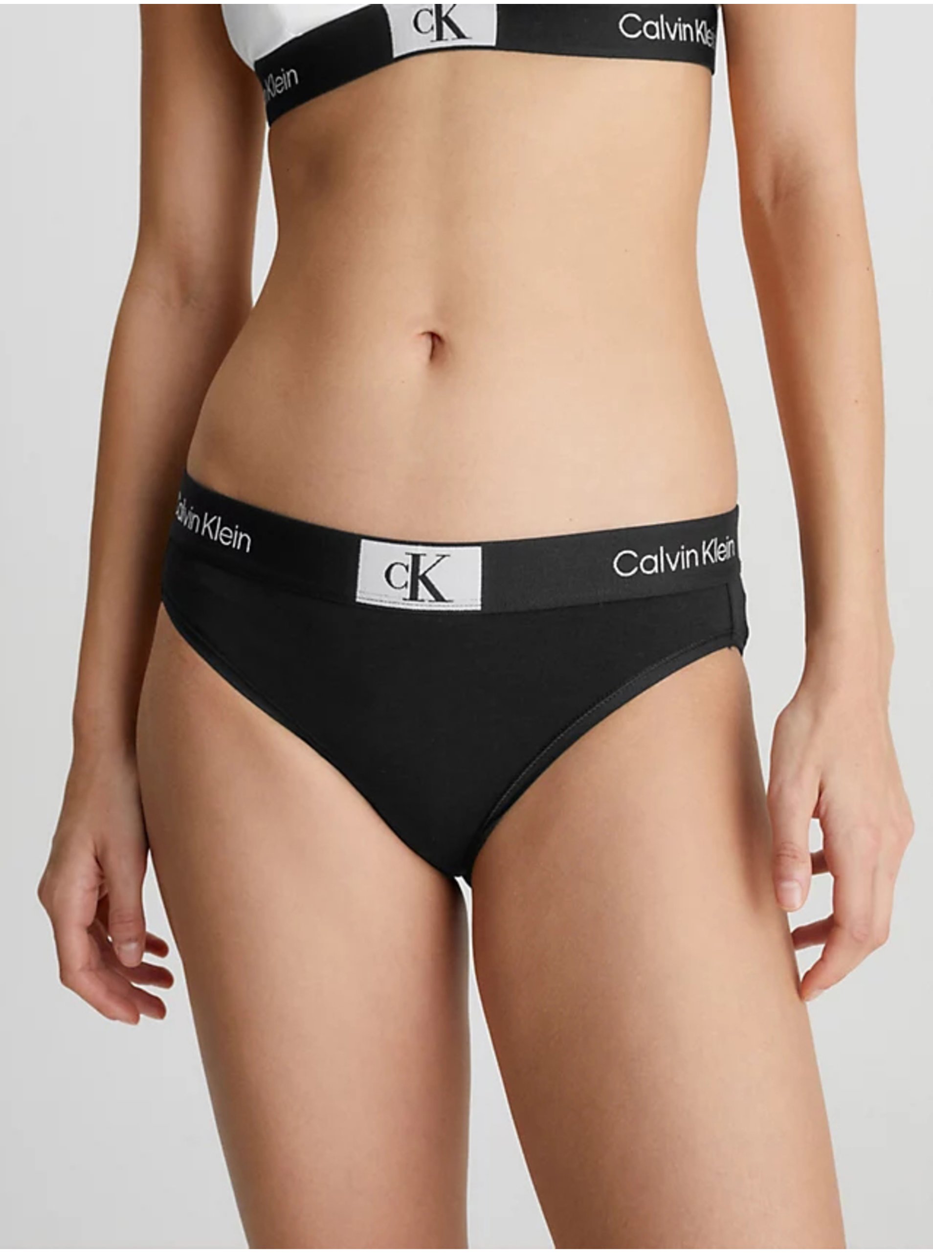 Levně Černé dámské kalhotky Calvin Klein Underwear