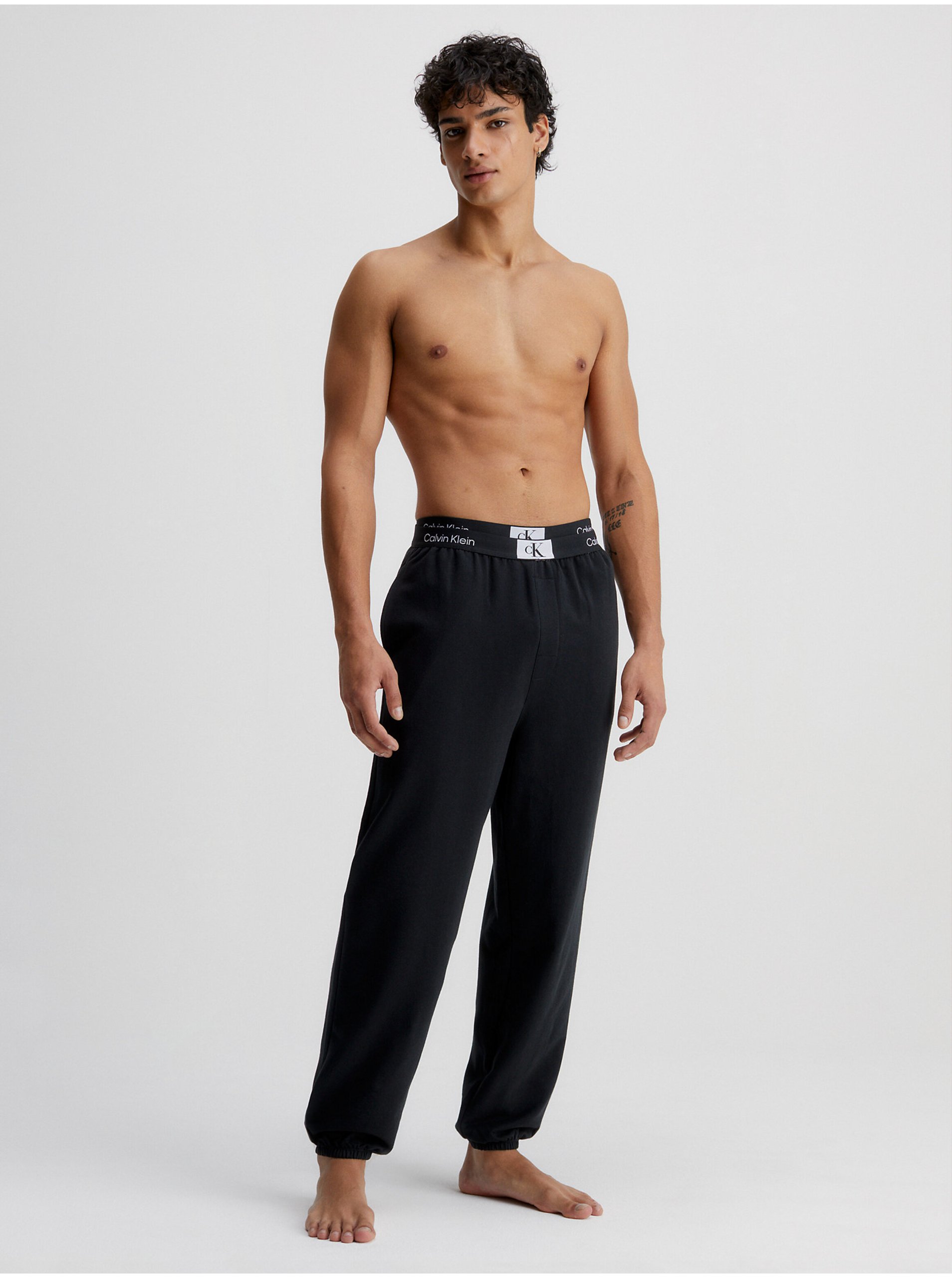 Lacno Pyžamá pre mužov Calvin Klein Underwear - čierna