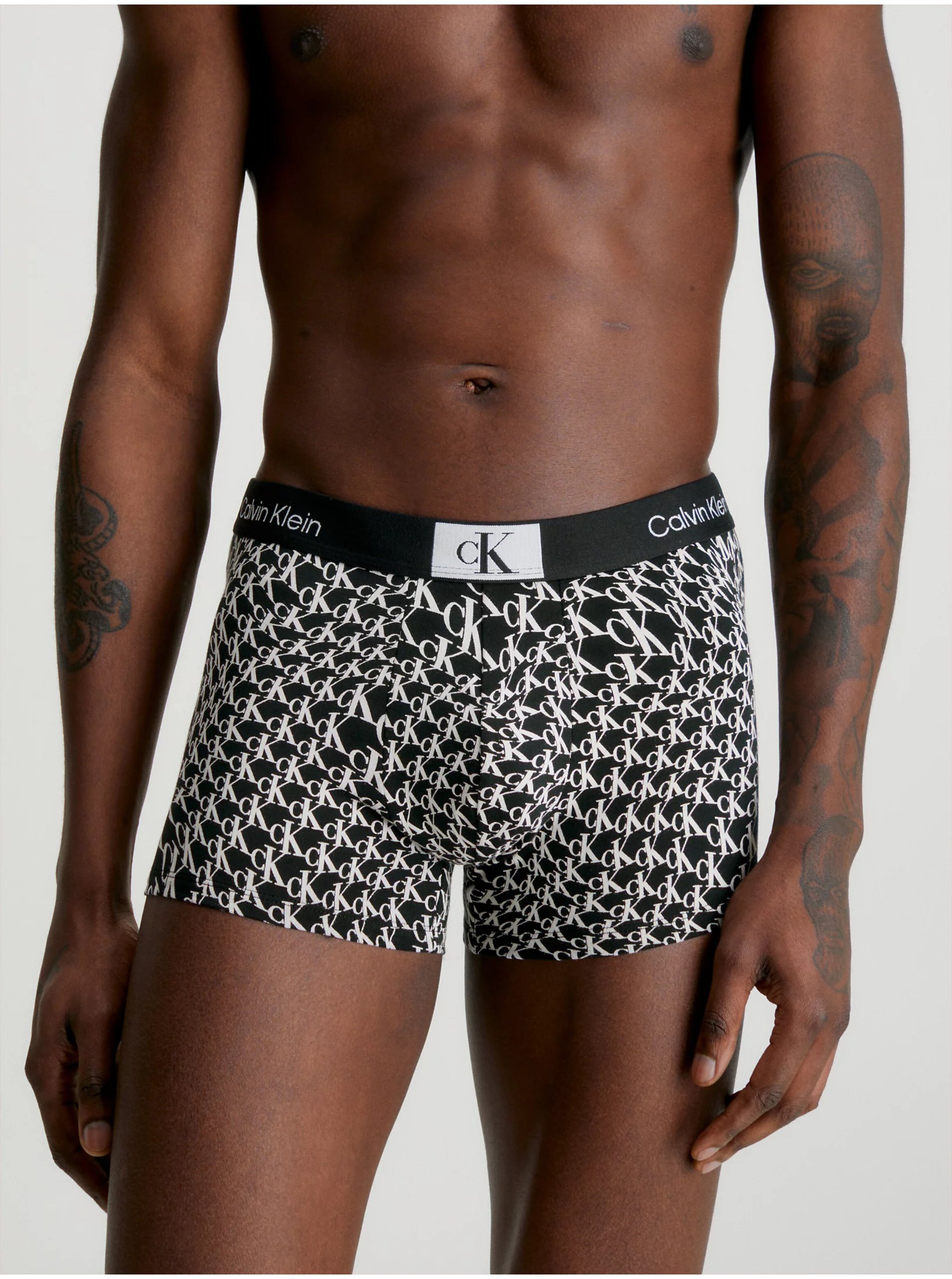 Levně Černé pánské vzorované boxerky Calvin Klein Underwear