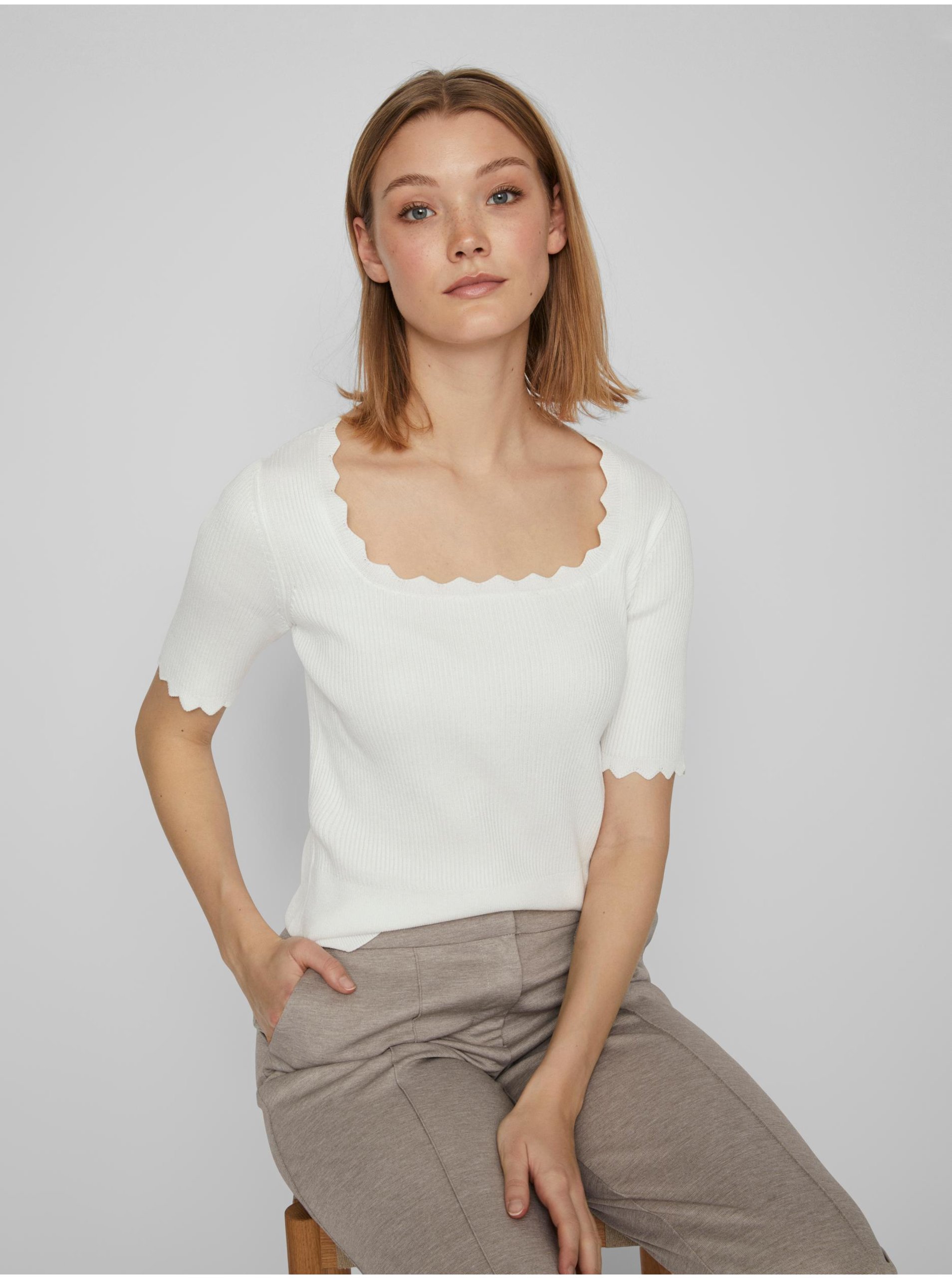 Levně Bílé dámské žebrované tričko VILA Lana