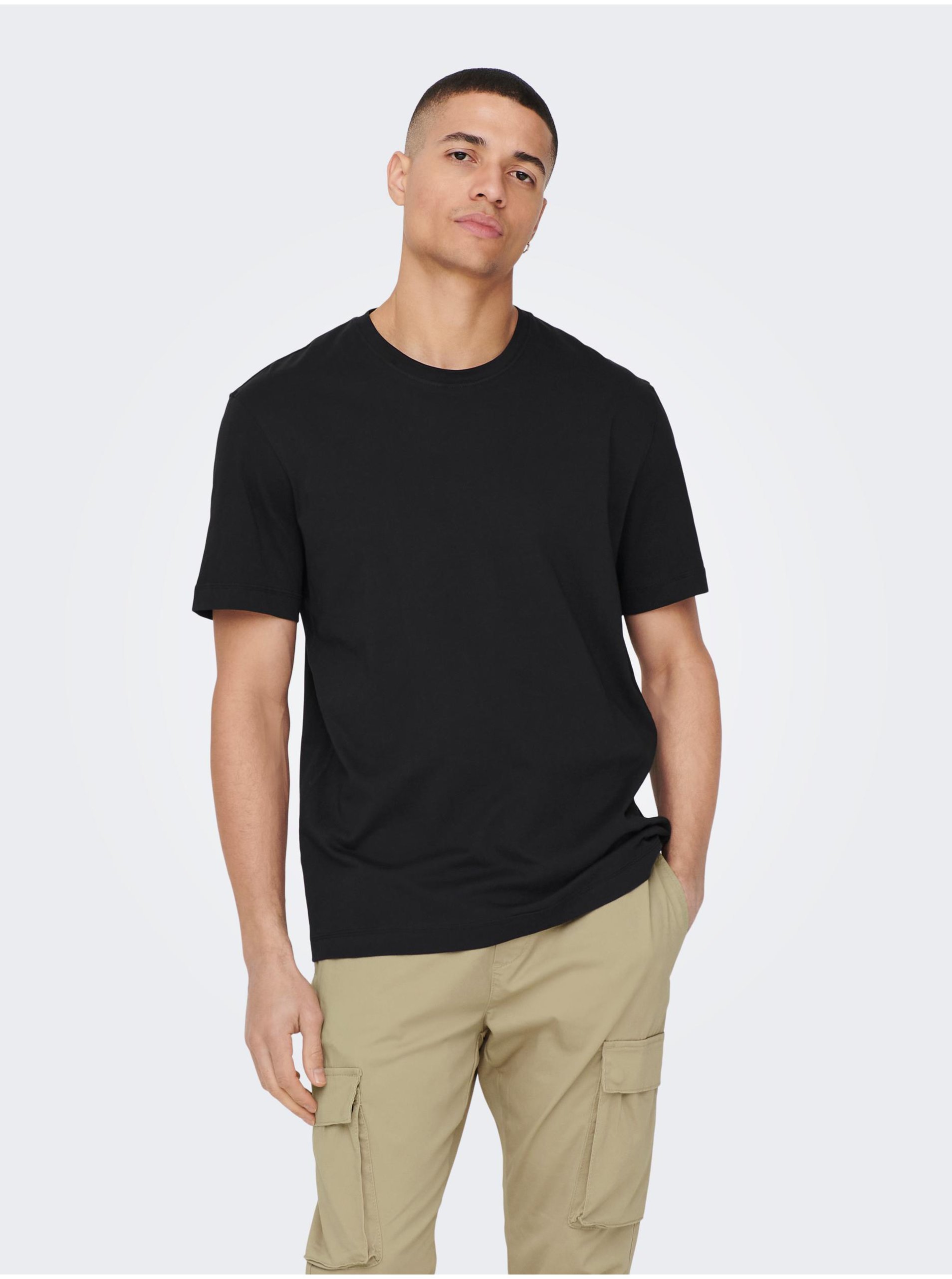 E-shop Čierne pánske basic tričko ONLY & SONS Max Life