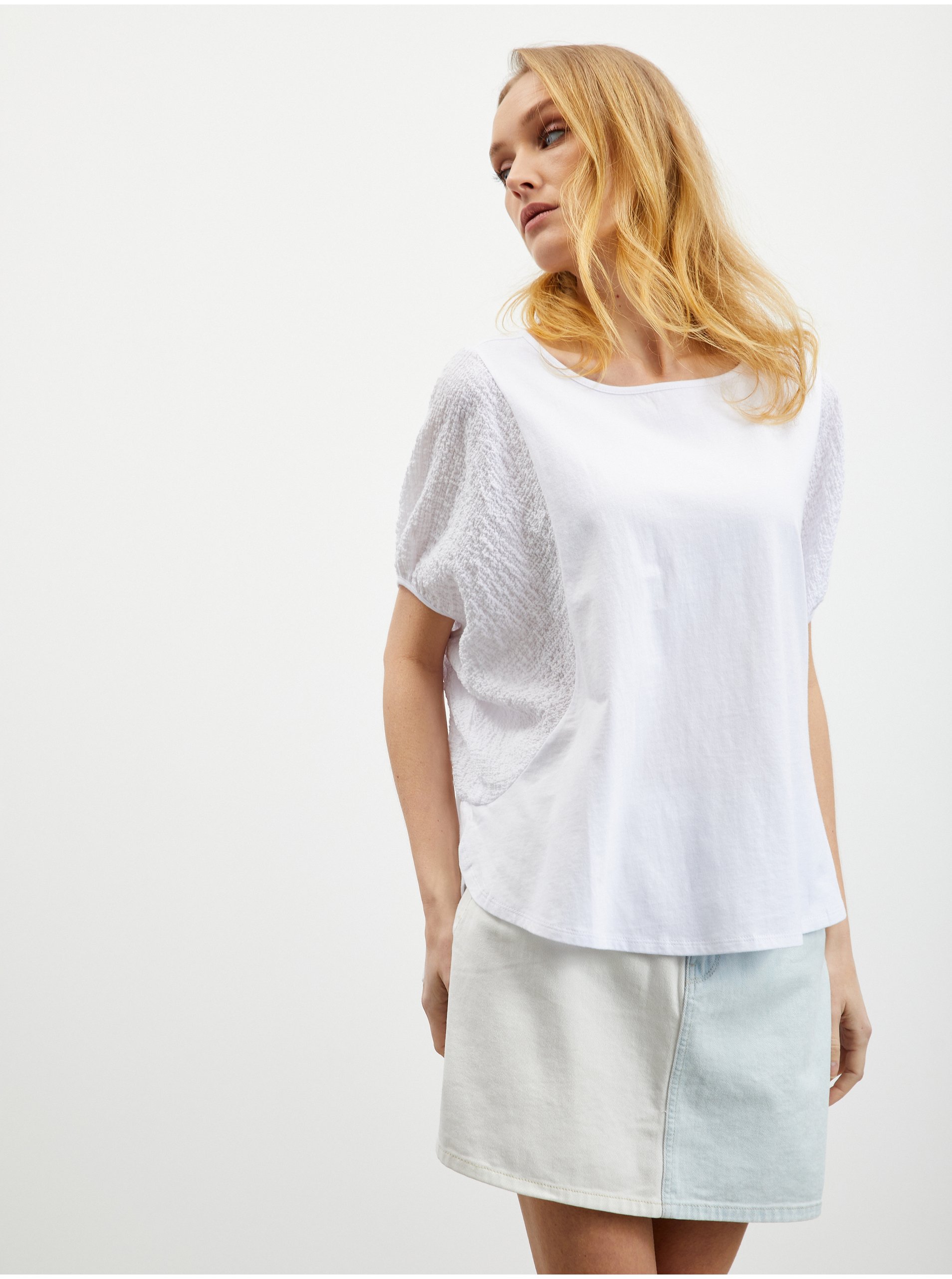 E-shop Bílé dámské oversize tričko ZOOT.lab Kayla