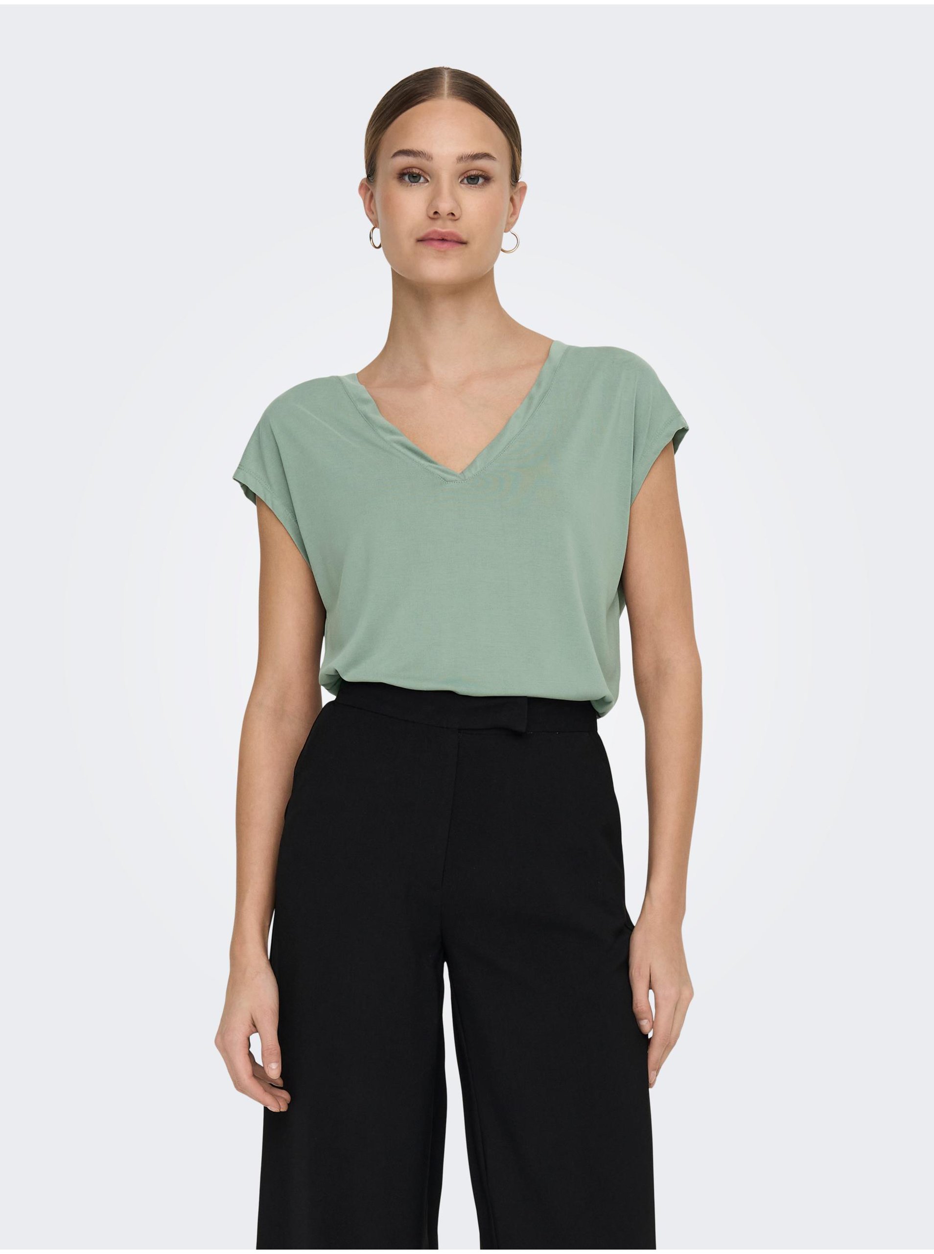 E-shop Světle zelené dámské basic tričko ONLY Free