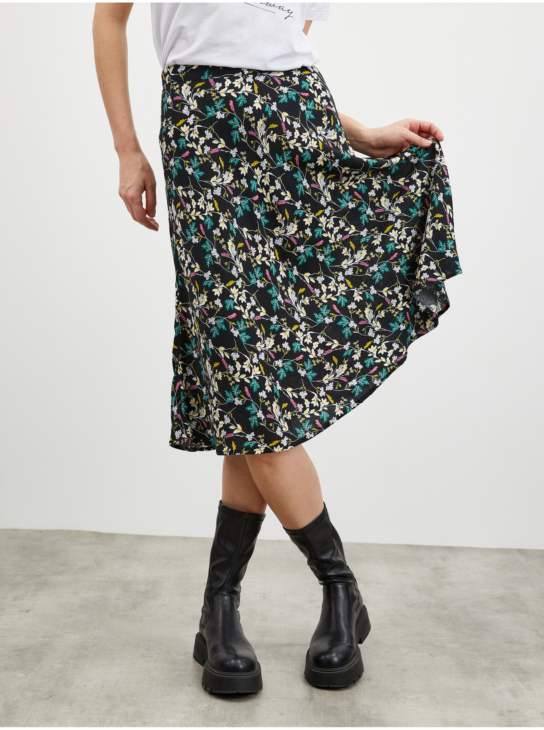 Lacno Čierna kvetovaná sukňa ZOOT Valencie