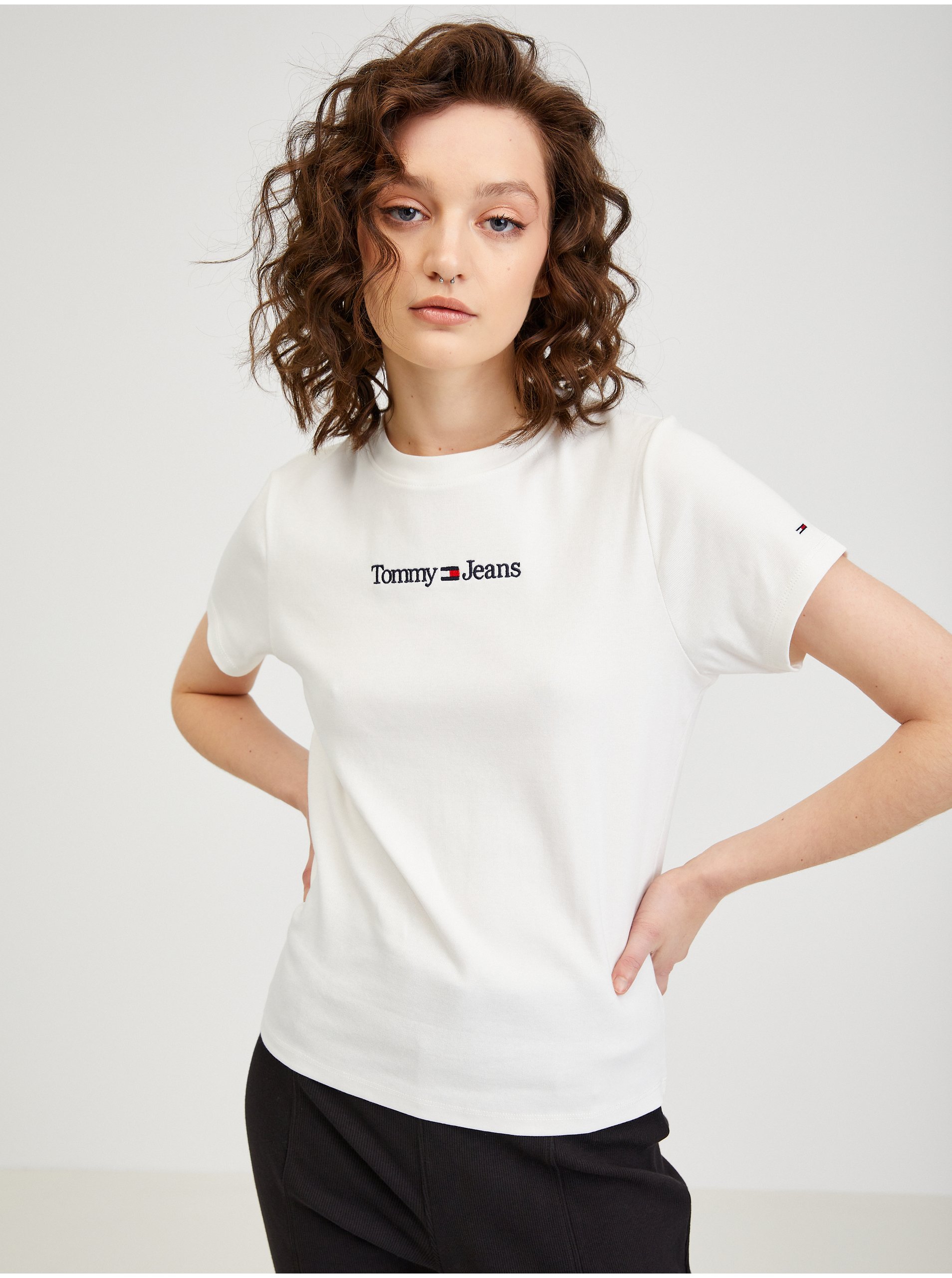 E-shop Bílé dámské tričko Tommy Jeans