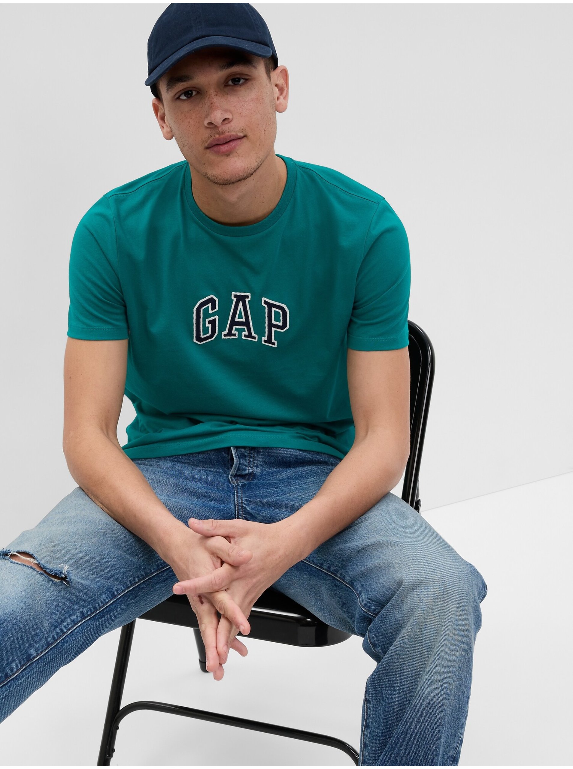 E-shop Tmavě zelené pánské tričko s logem GAP