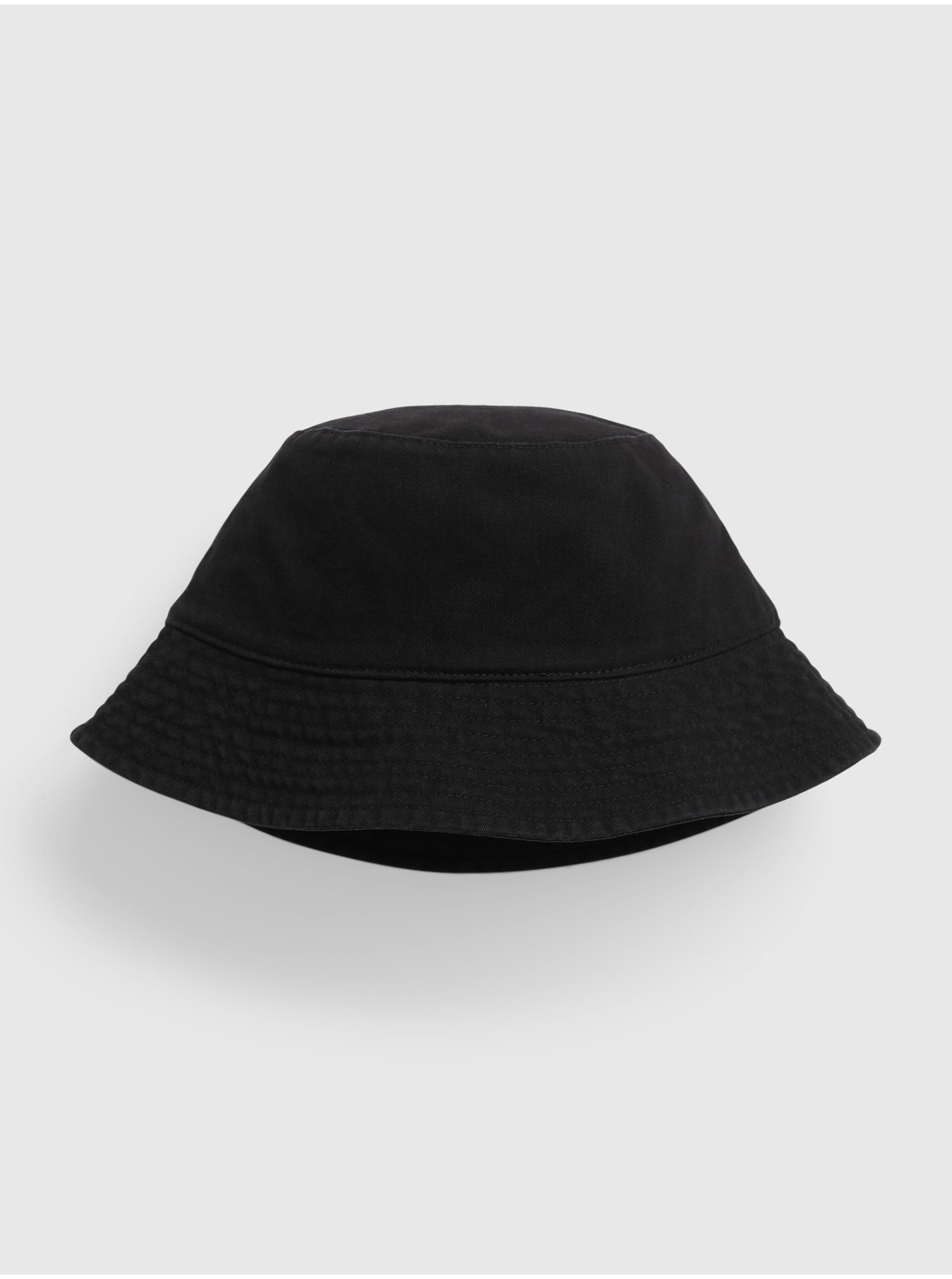 E-shop Černý dámský bavlněný klobouk GAP