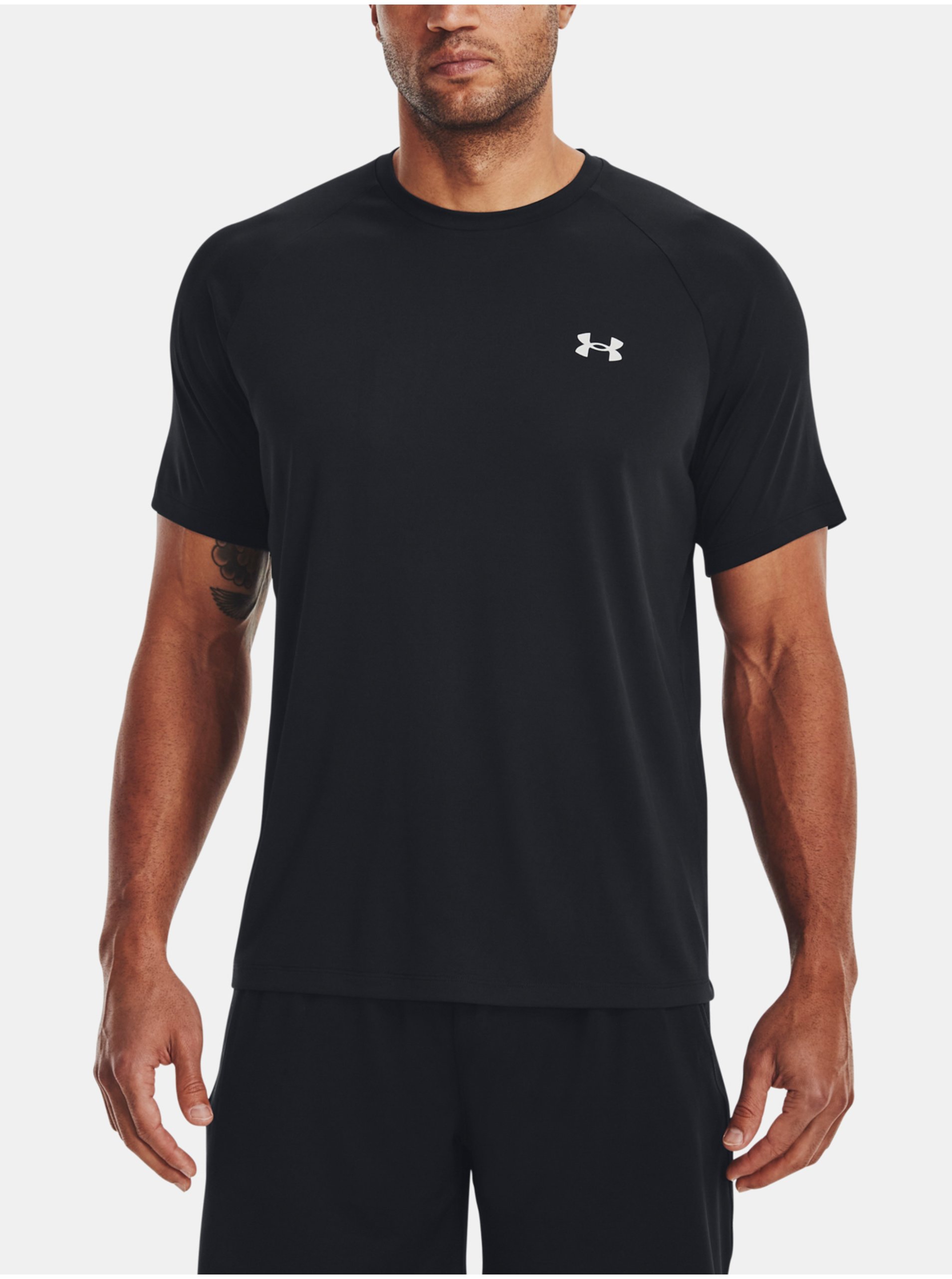 Levně Černé sportovní tričko Under Armour UA Tech Reflective SS