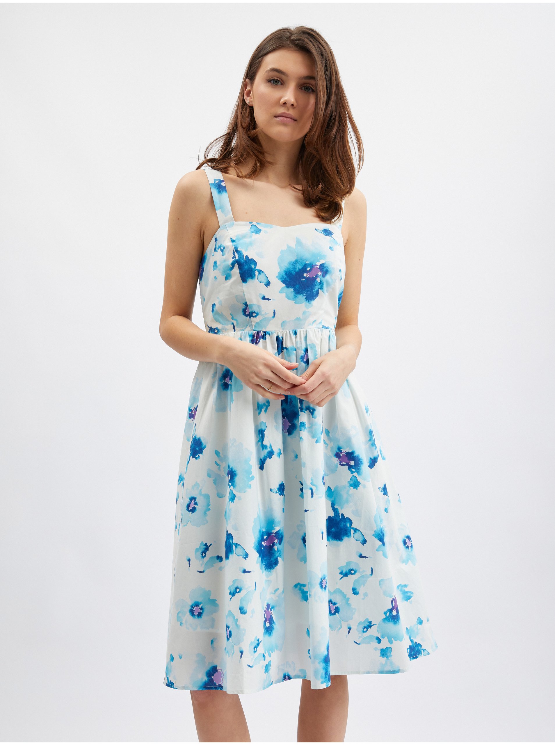 E-shop Modro-bílé dámské květované šaty ORSAY