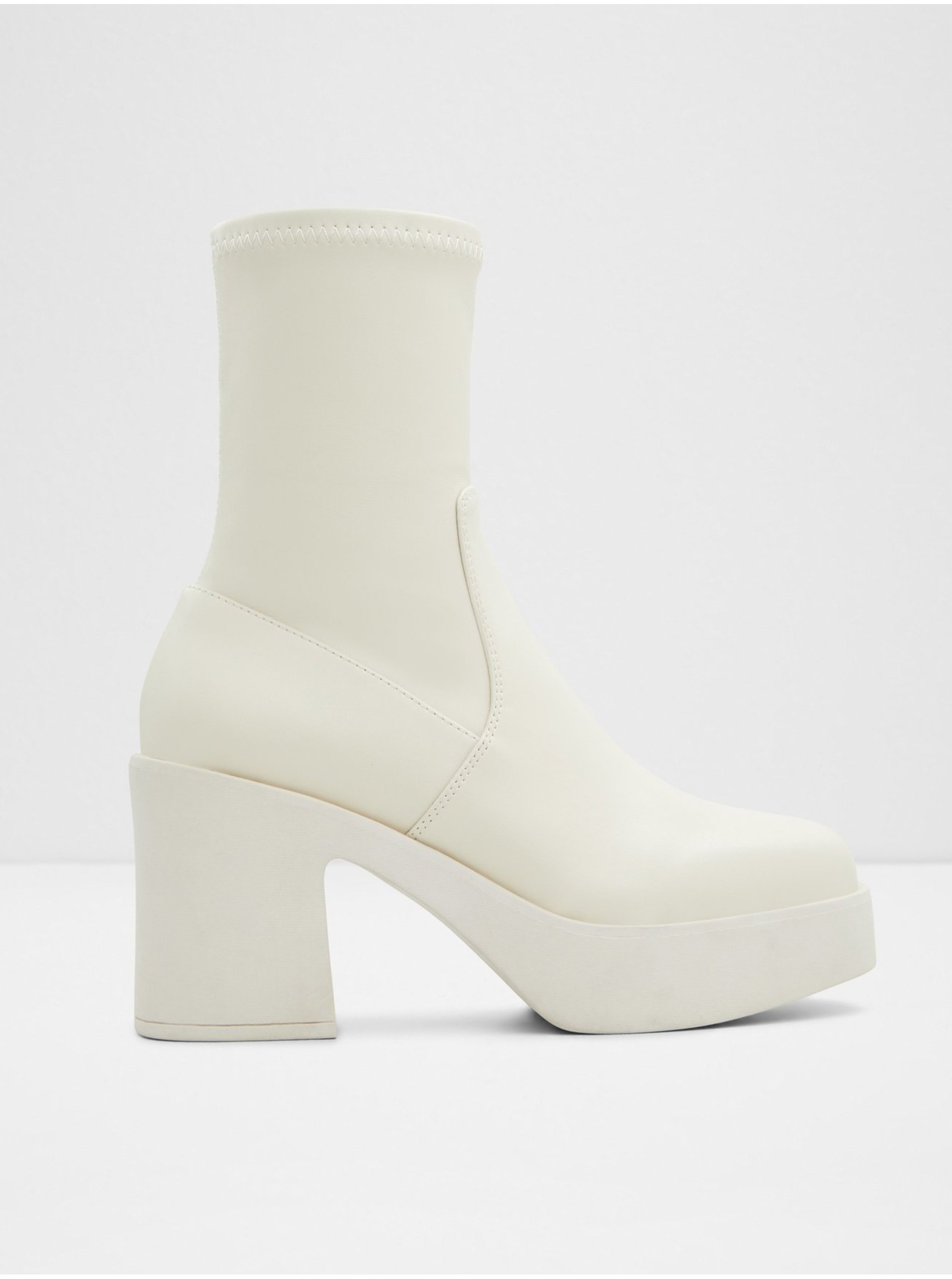Levně Bílé dámské kotníkové boty na platformě ALDO Upstep