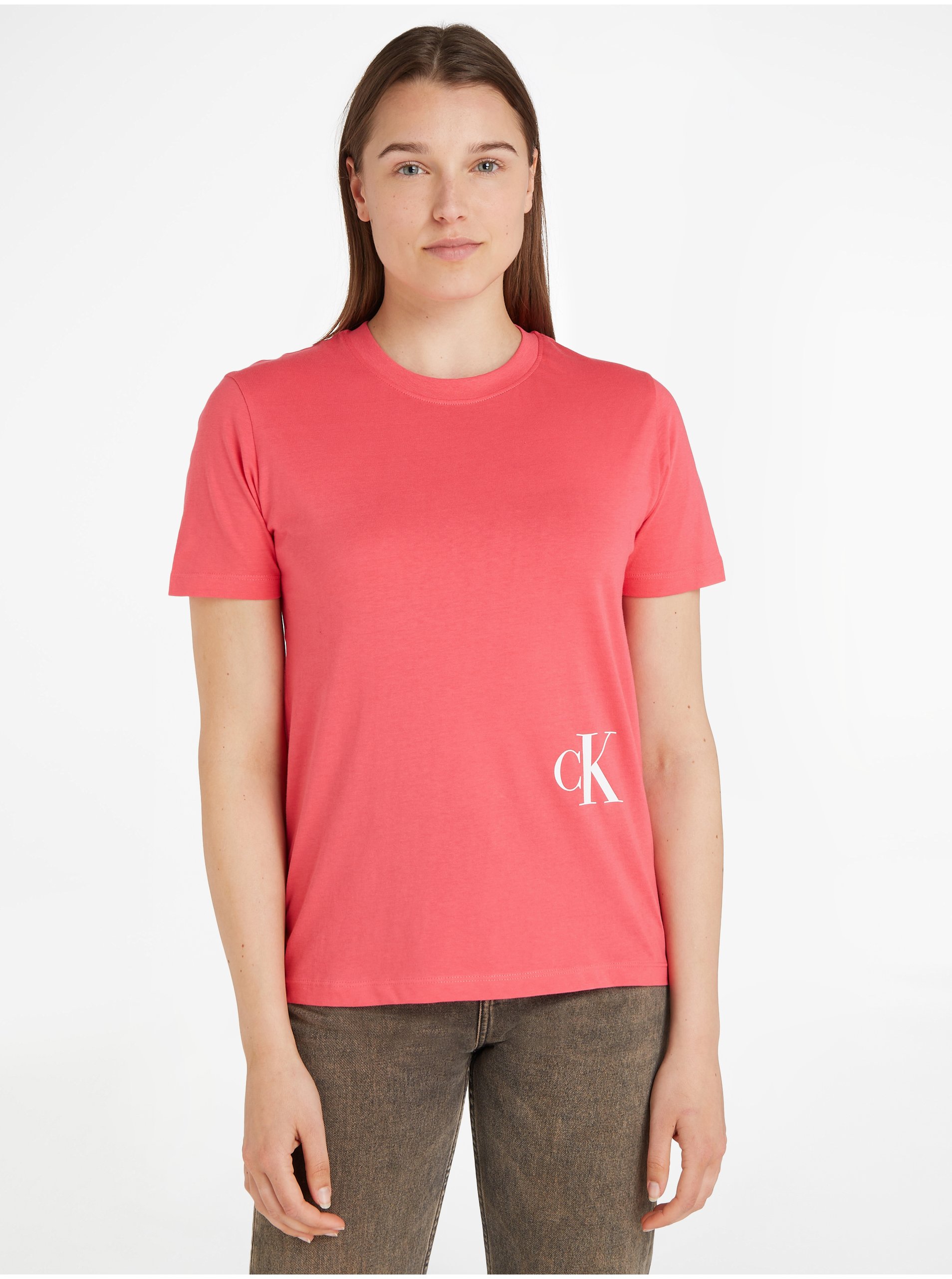 Levně Tmavě růžové dámské tričko Calvin Klein Jeans