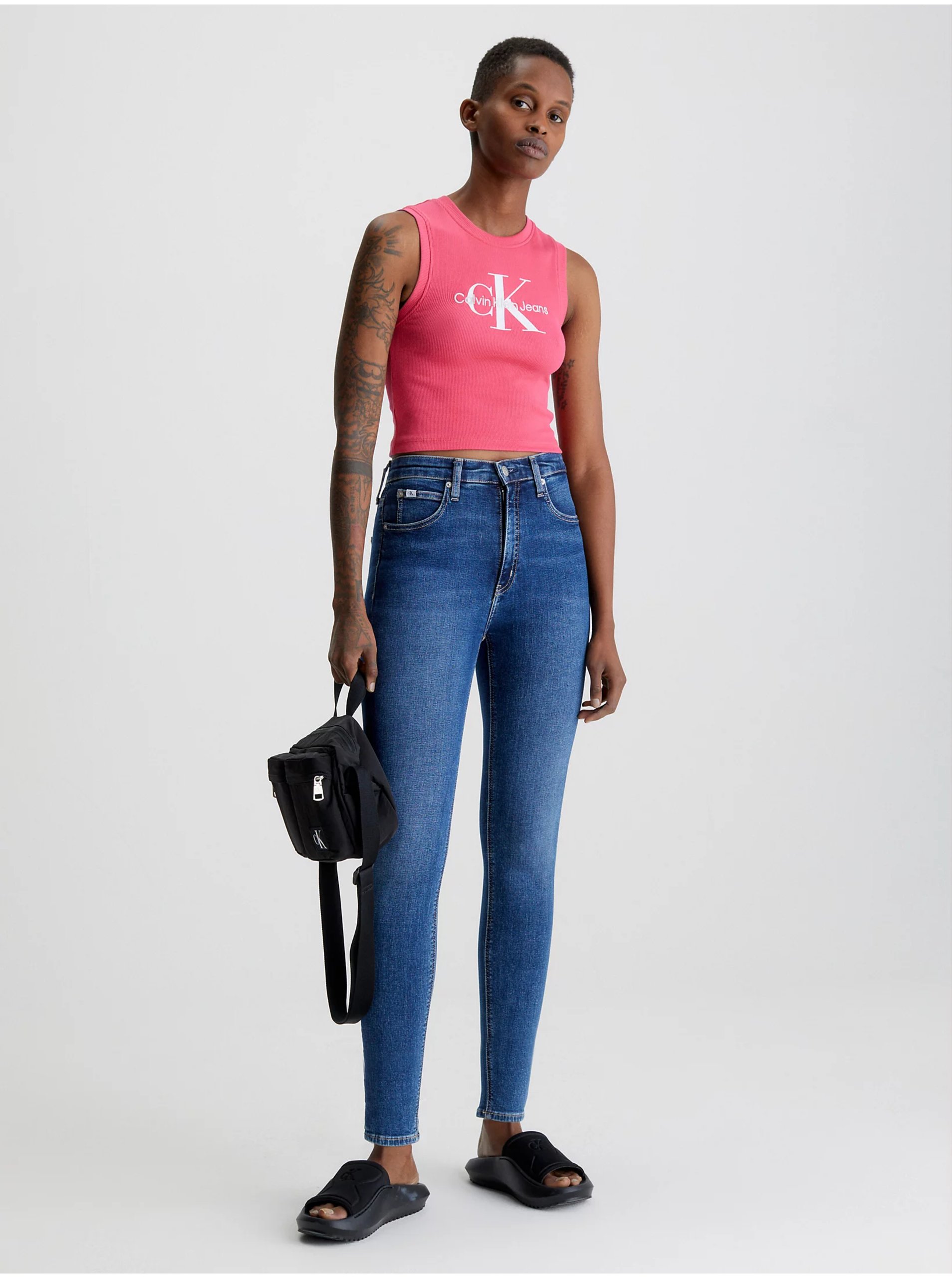 Lacno Skinny fit pre ženy Calvin Klein Jeans - tmavomodrá