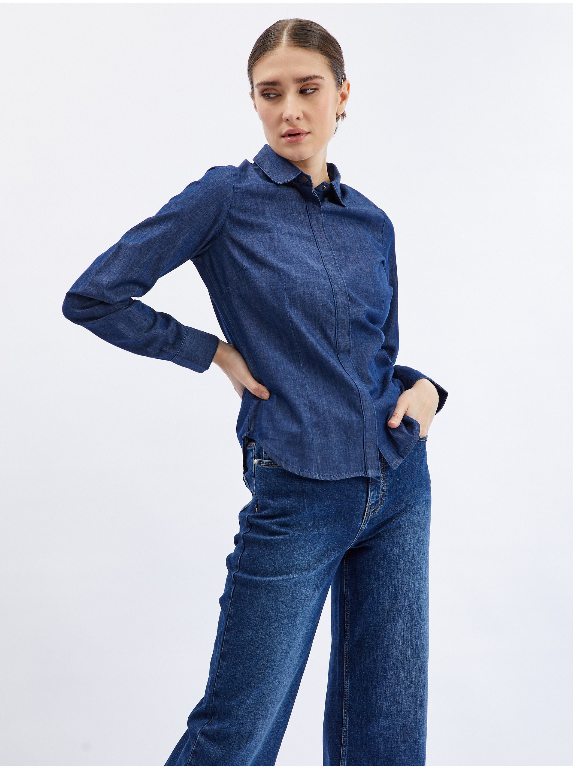 Levně Tmavě modrá dámská džínová košile ORSAY