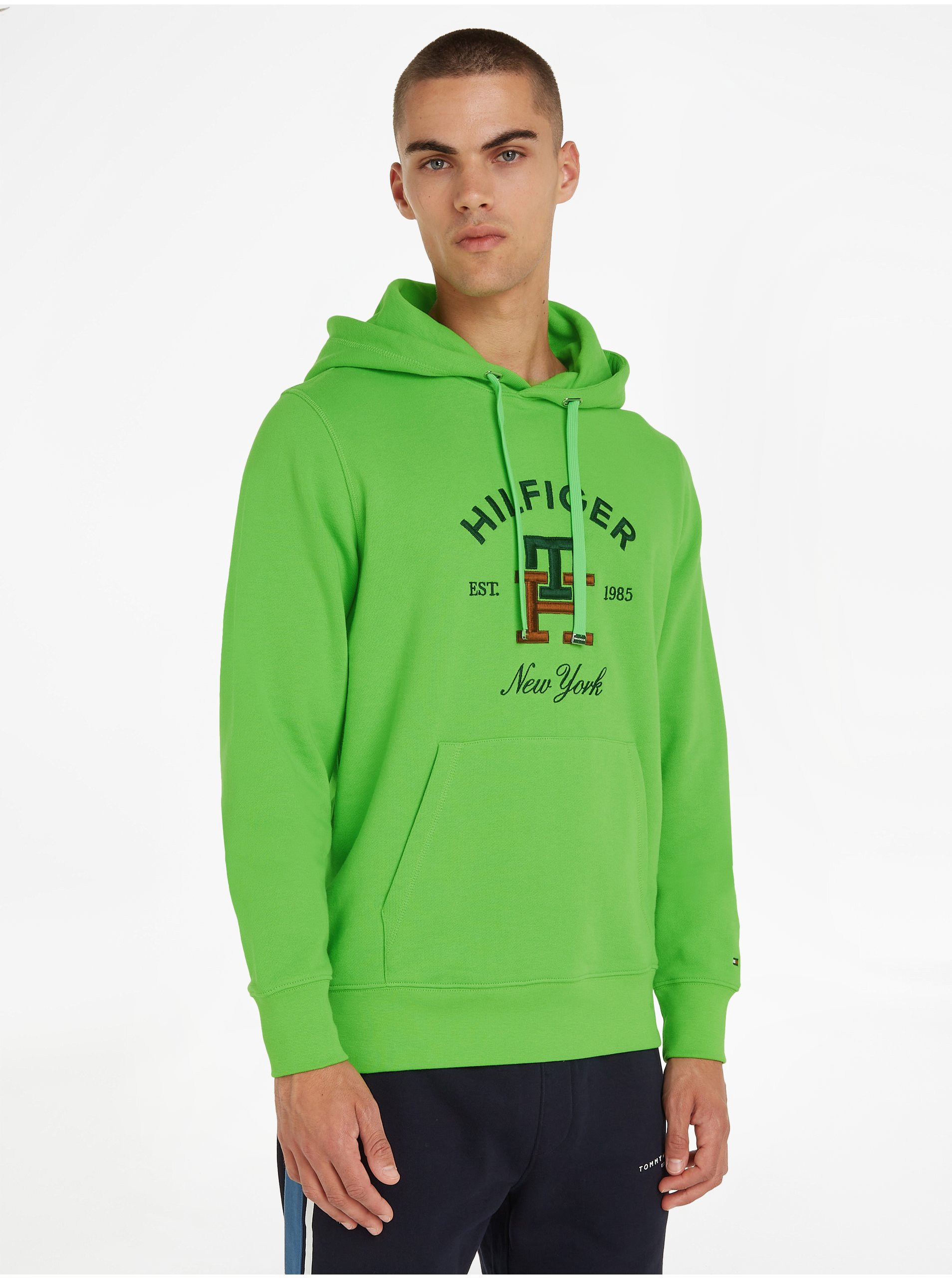 Levně Světle zelená pánská mikina Tommy Hilfiger Curved Monogram Hoody