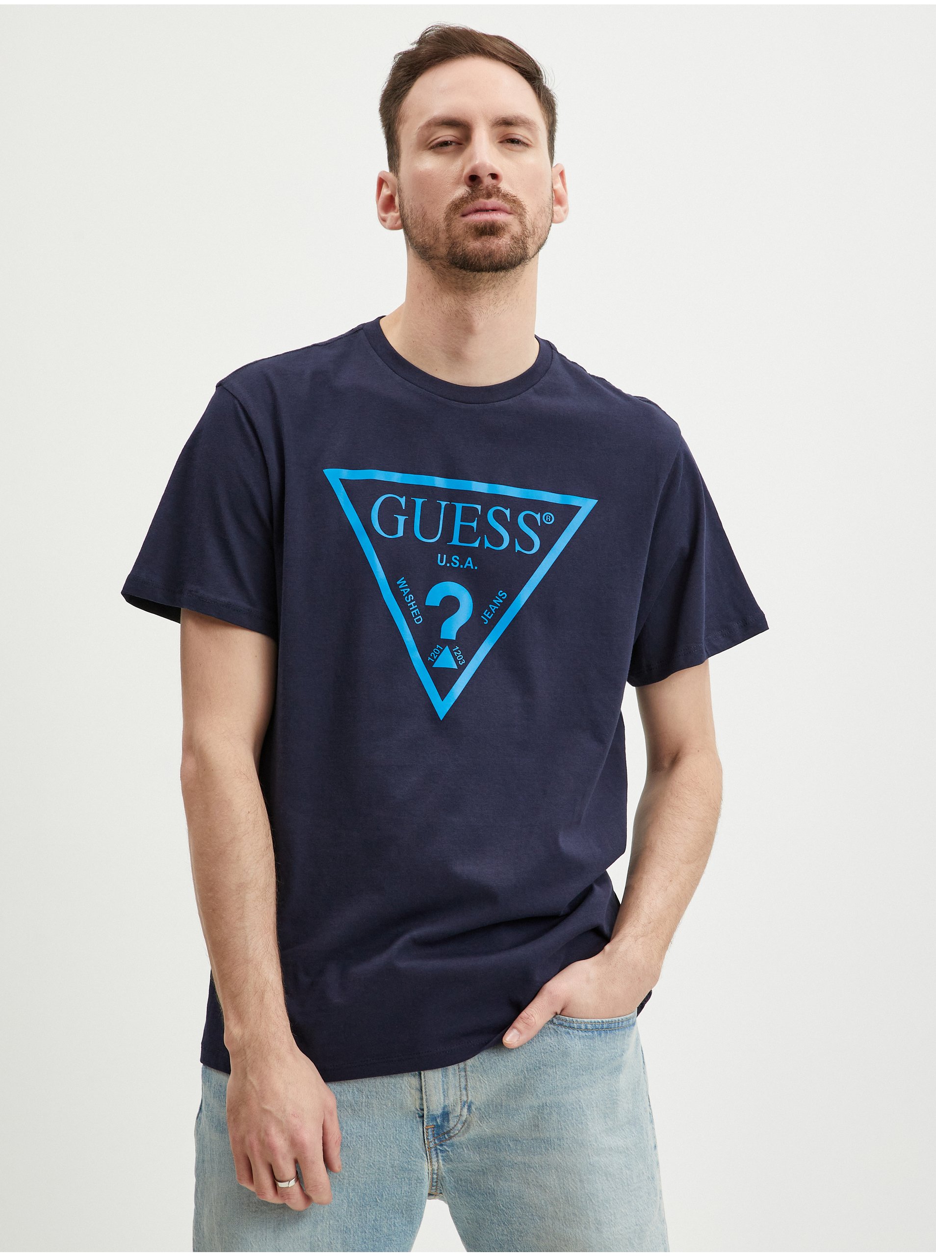 E-shop Tmavě modré pánské tričko Guess Reflective