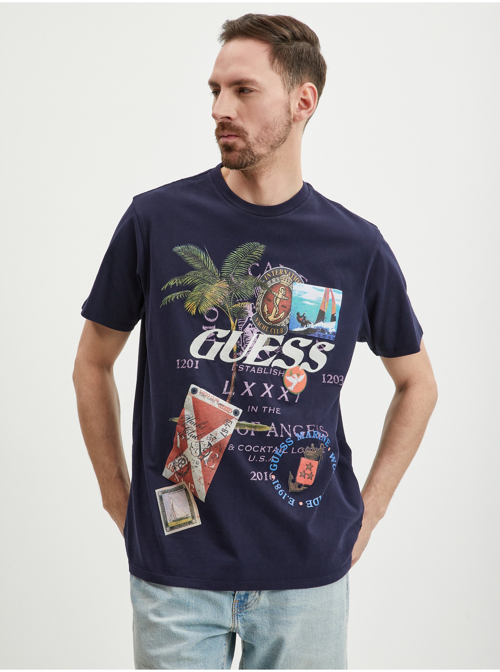 Lacno Tmavomodré pánske tričko Guess Nautica Collage