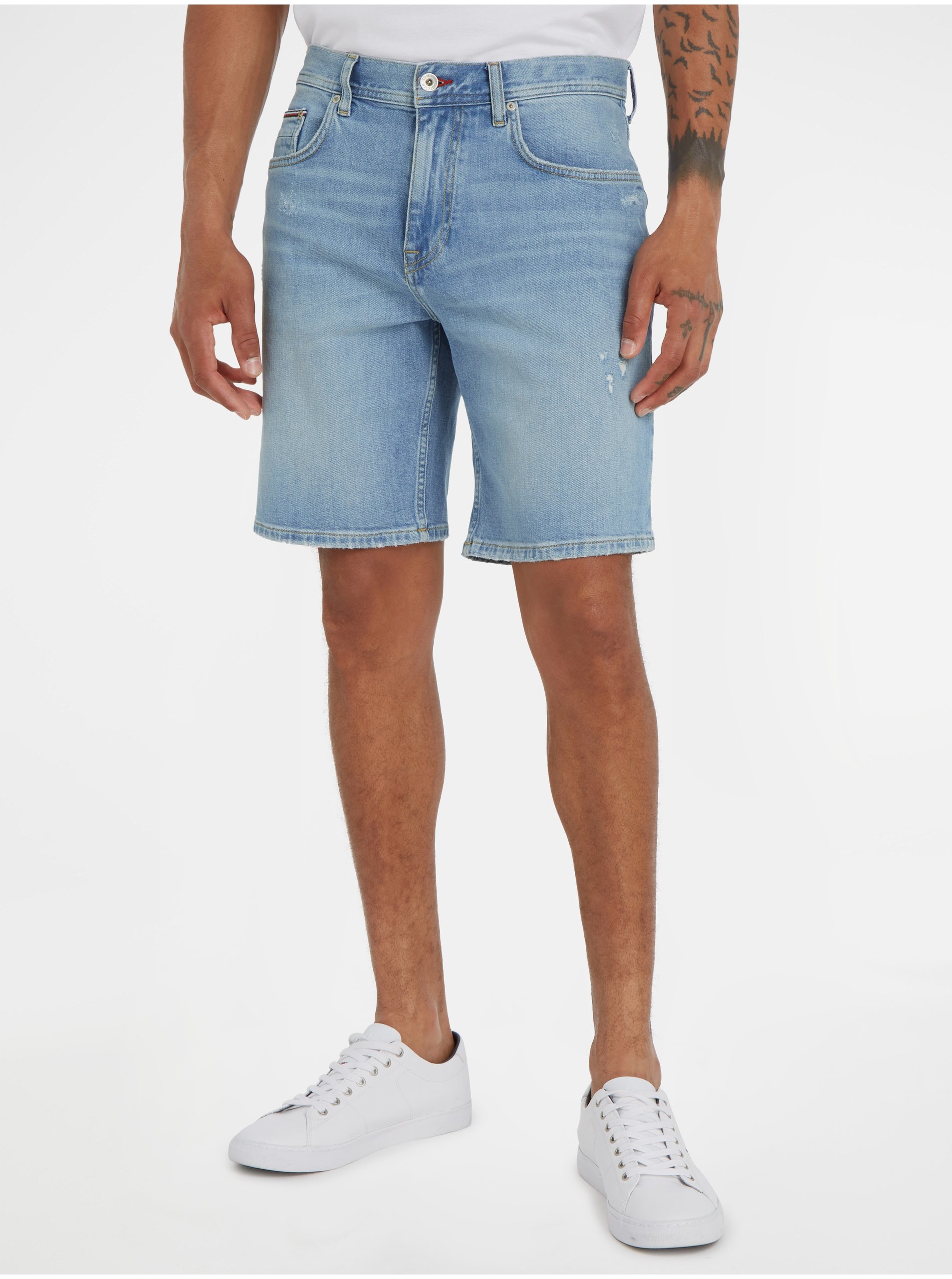 Levně Světle modré pánské džínové kraťasy Tommy Hilfiger Brooklyn Short