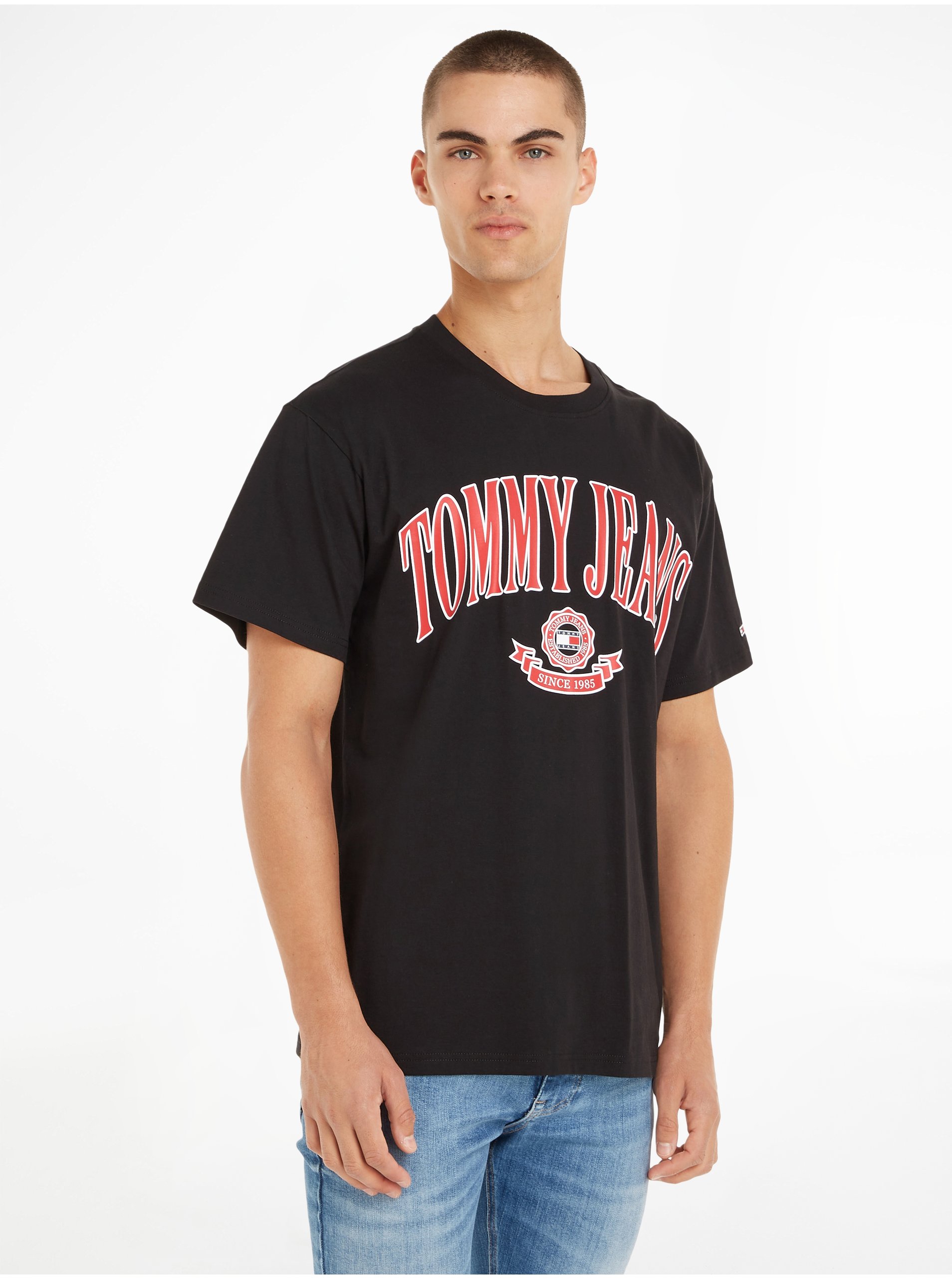 Levně Černé pánské tričko s potiskem Tommy Jeans Modern Prep