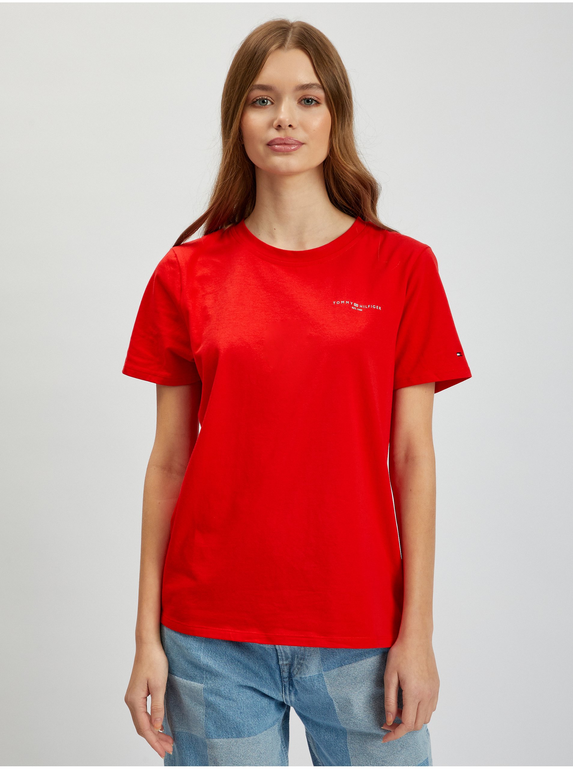 Levně Červené dámské tričko Tommy Hilfiger 1985 Reg Mini Corp Logo