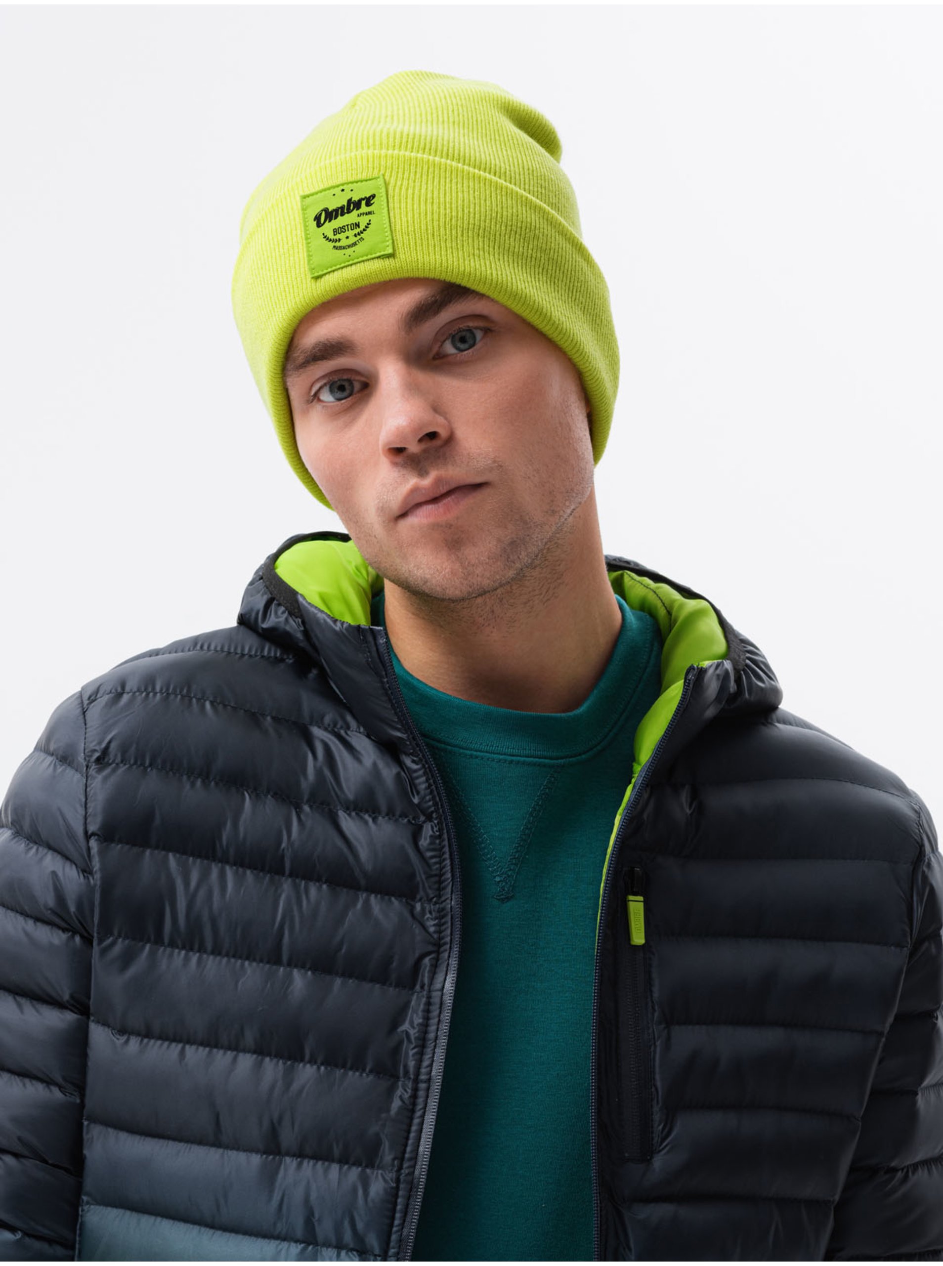 Levně Neonově zelená pánská čepice Ombre Clothing H103