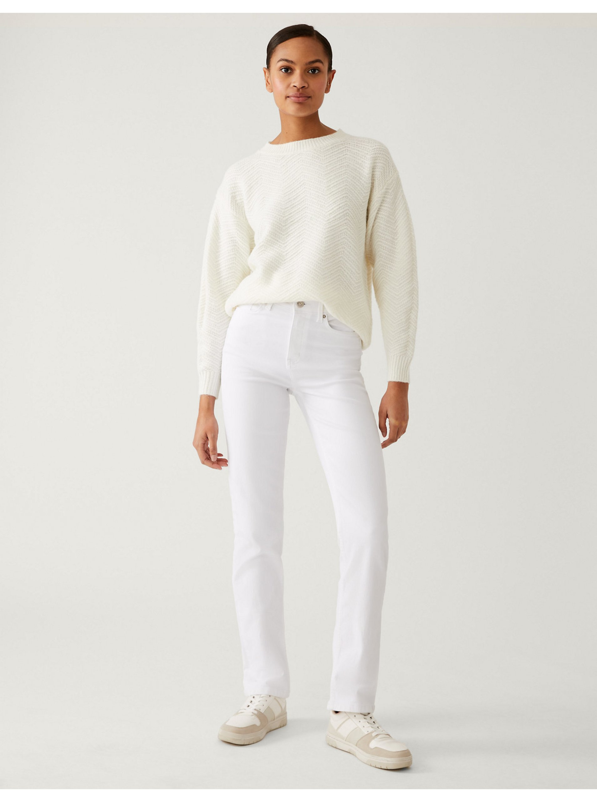 E-shop Bílé dámské straight fit džíny Marks & Spencer Sienna
