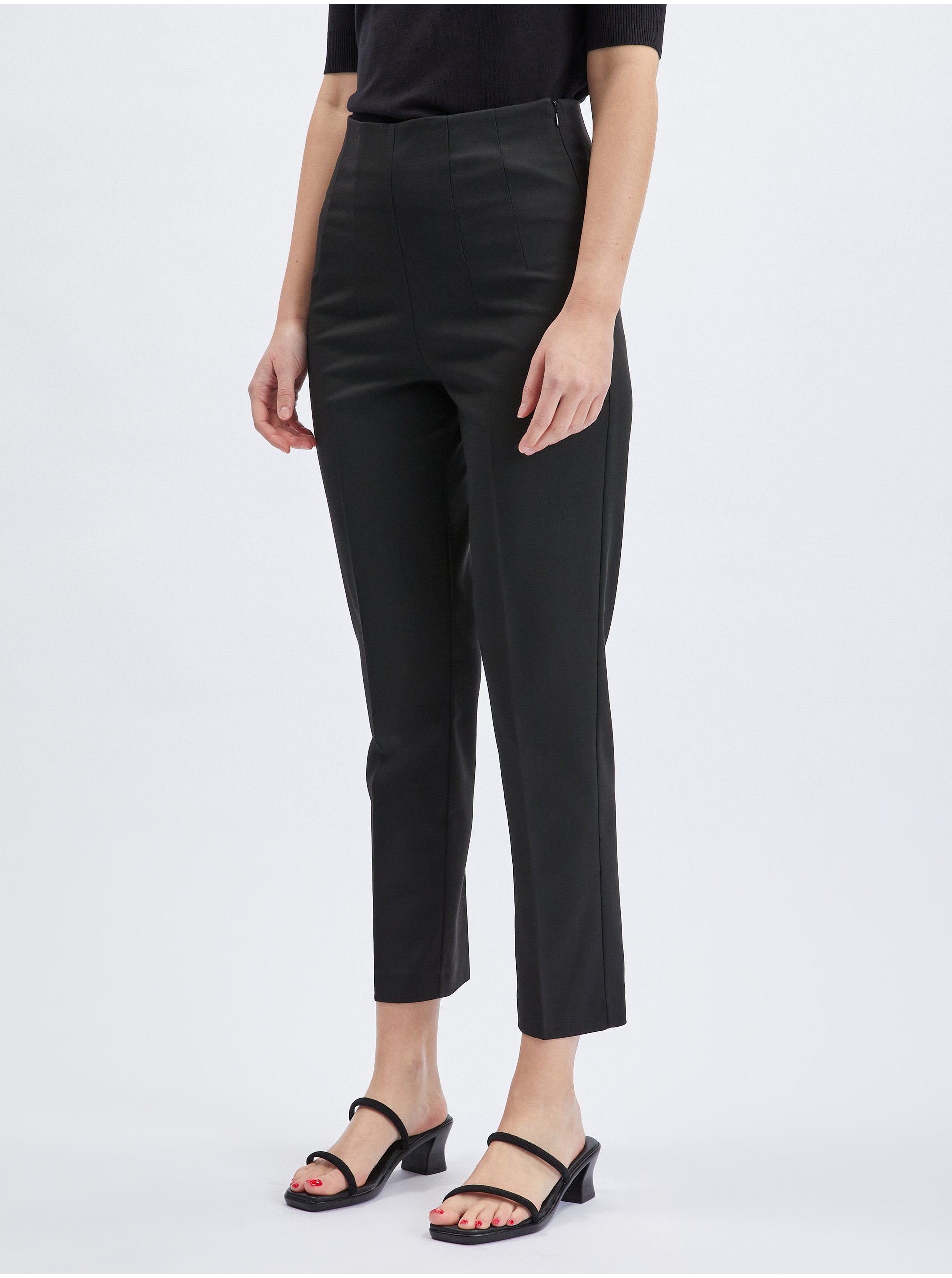 E-shop Černé dámské zkrácené kalhoty ORSAY