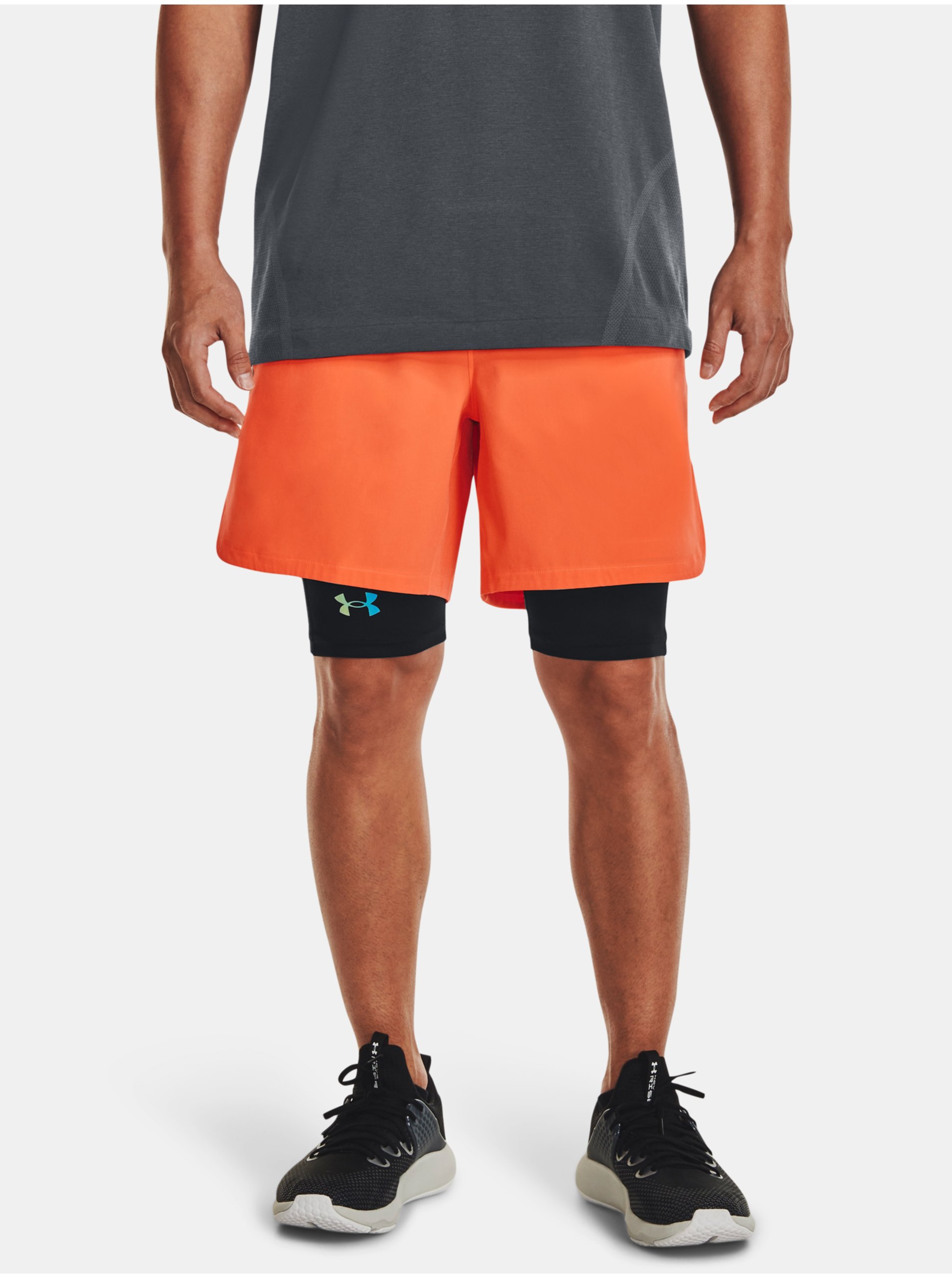 Lacno Oranžové športové kraťasy Under Armour UA Peak Woven Shorts