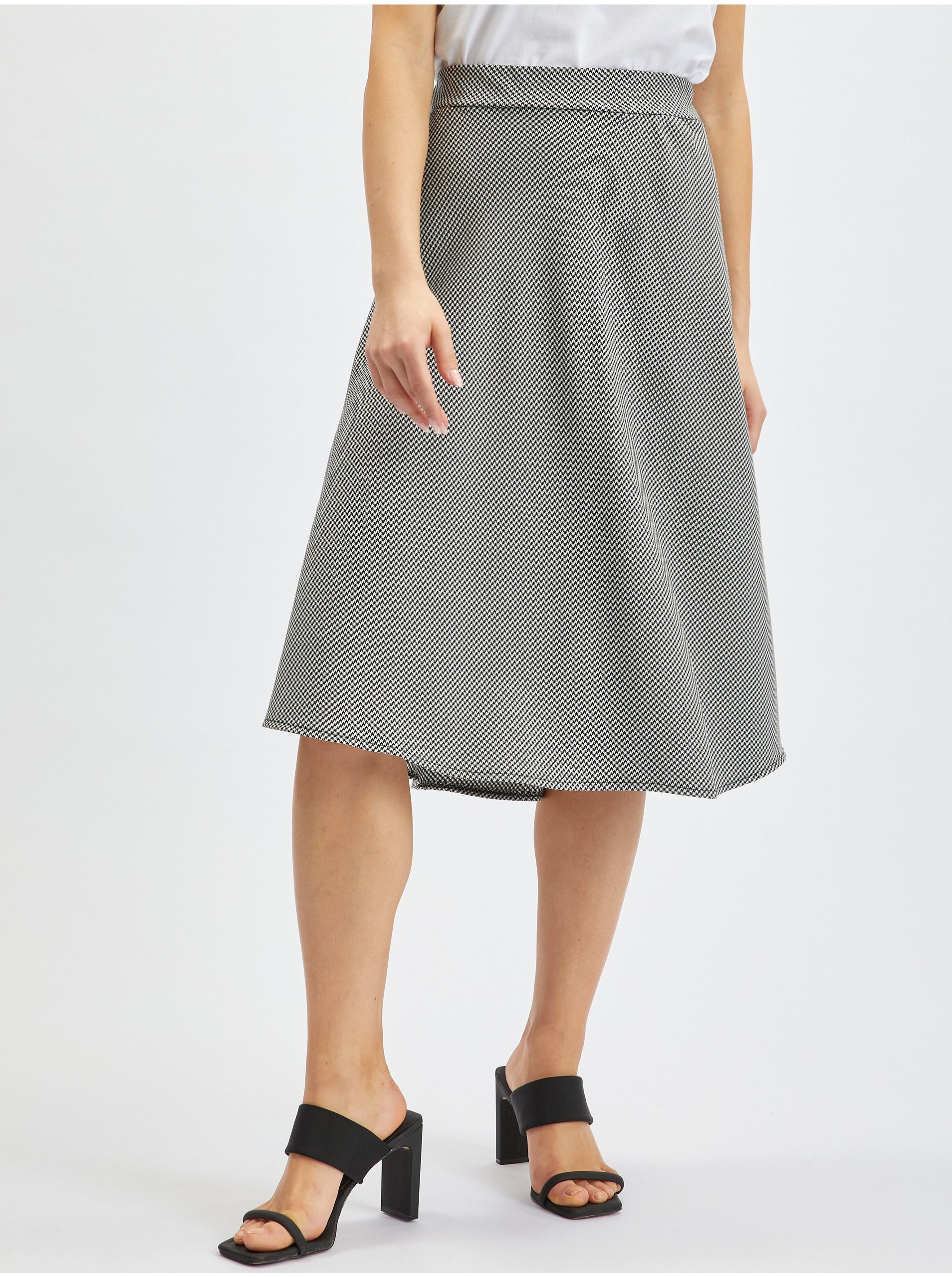 E-shop Bílo-černá dámská vzorovaná sukně ORSAY