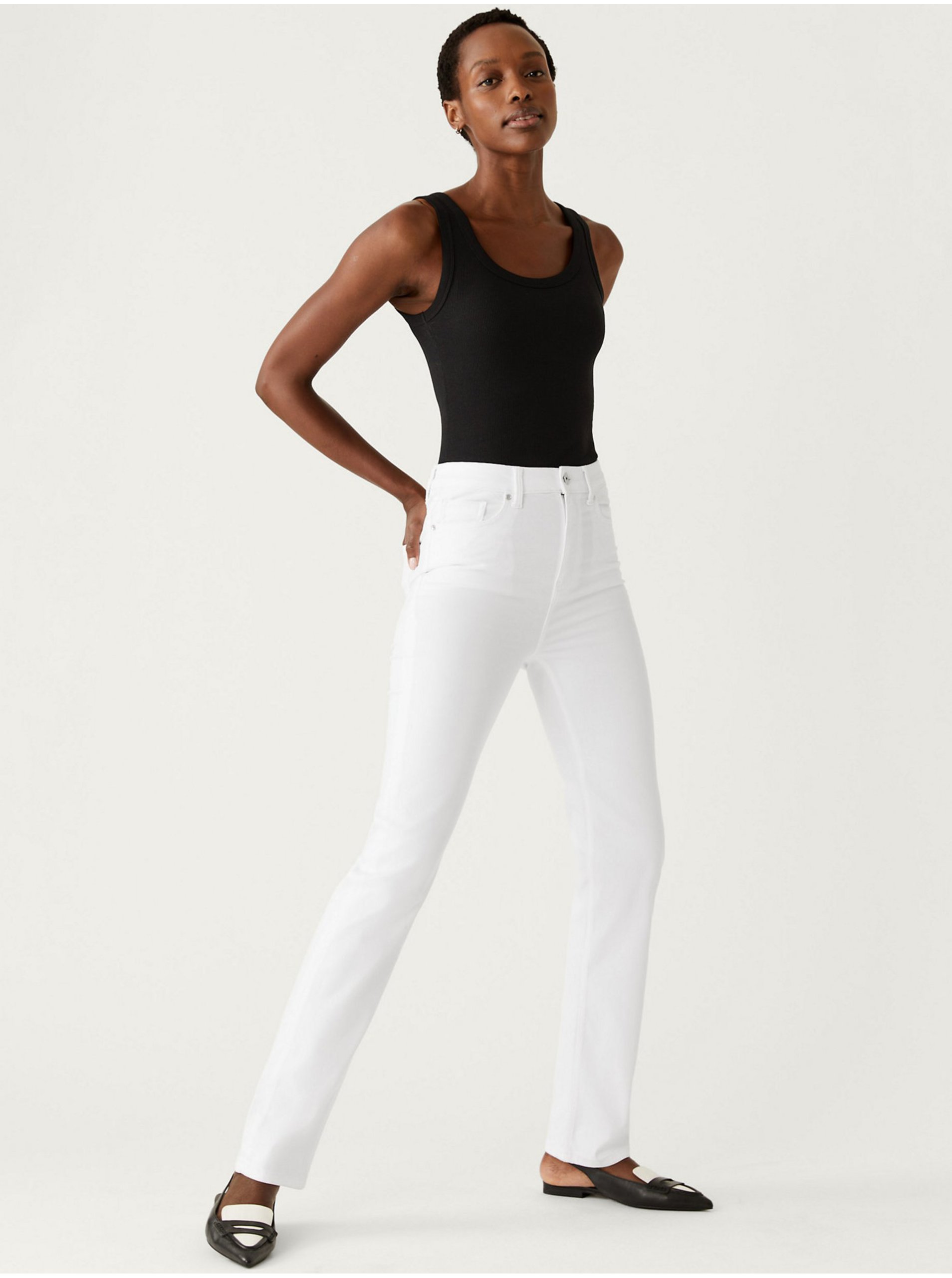 Levně Bílé dámské straight fit džíny Marks & Spencer