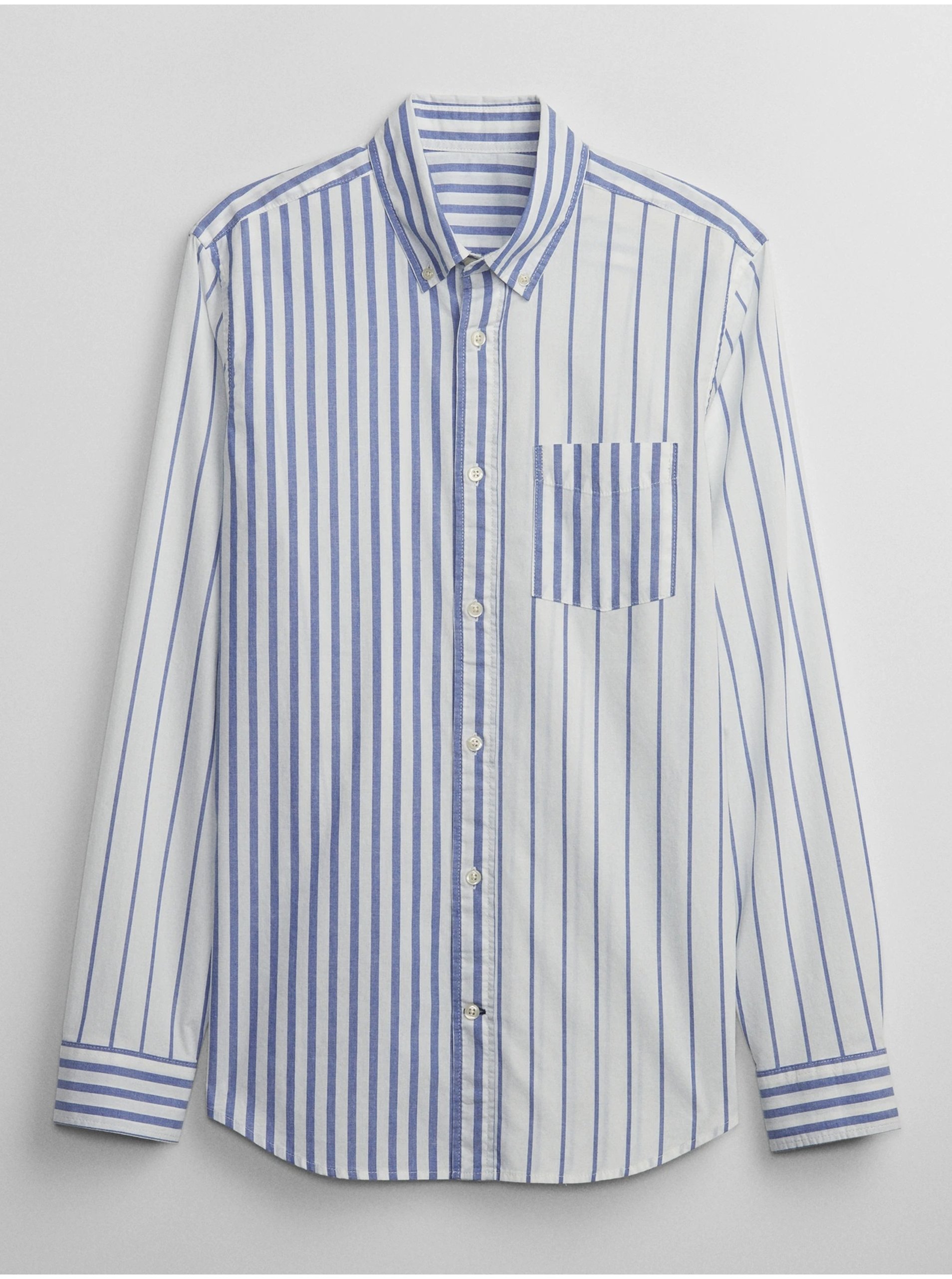 E-shop Modro-bílá pánská pruhovaná košile GAP