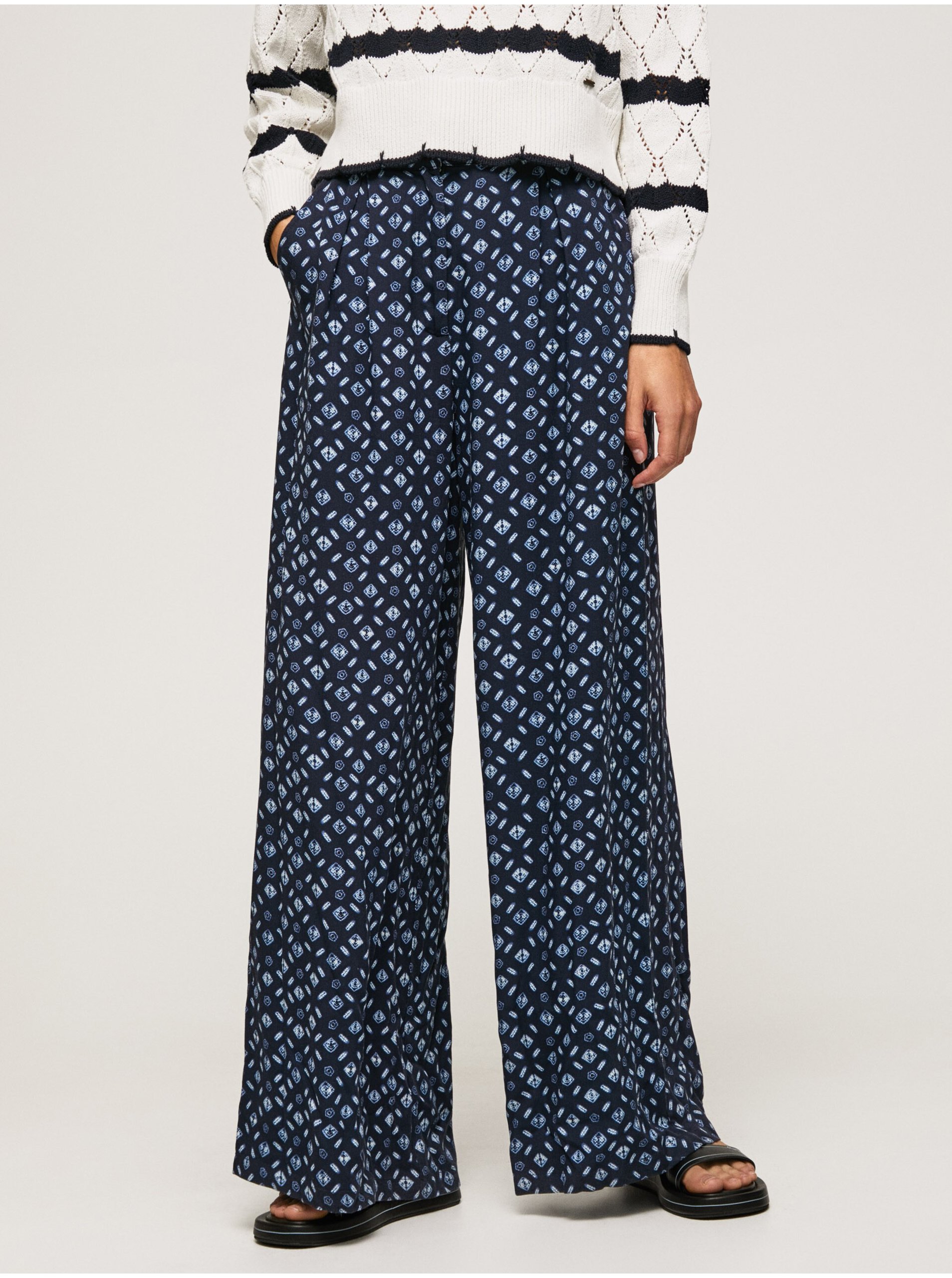 E-shop Tmavě modré dámské vzorované culottes kalhoty Pepe Jeans