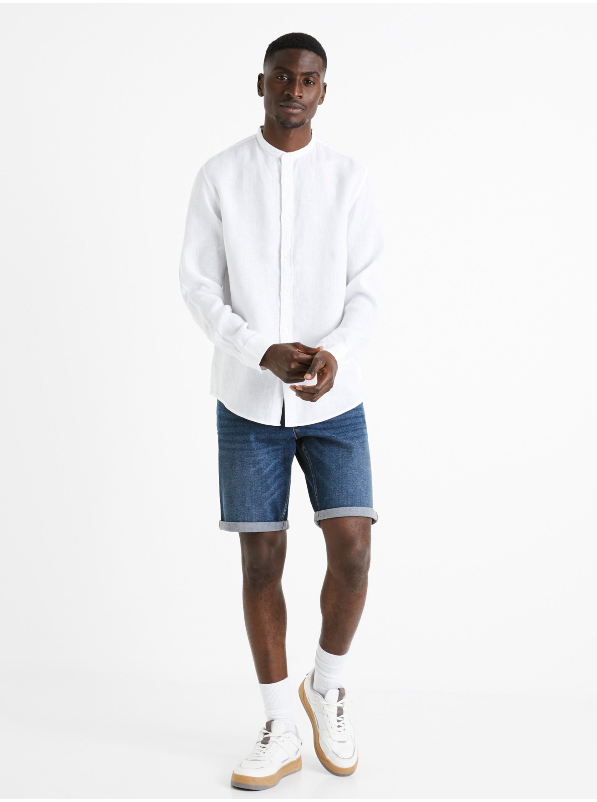 E-shop Bílá pánská lněná košile Celio Damaolin