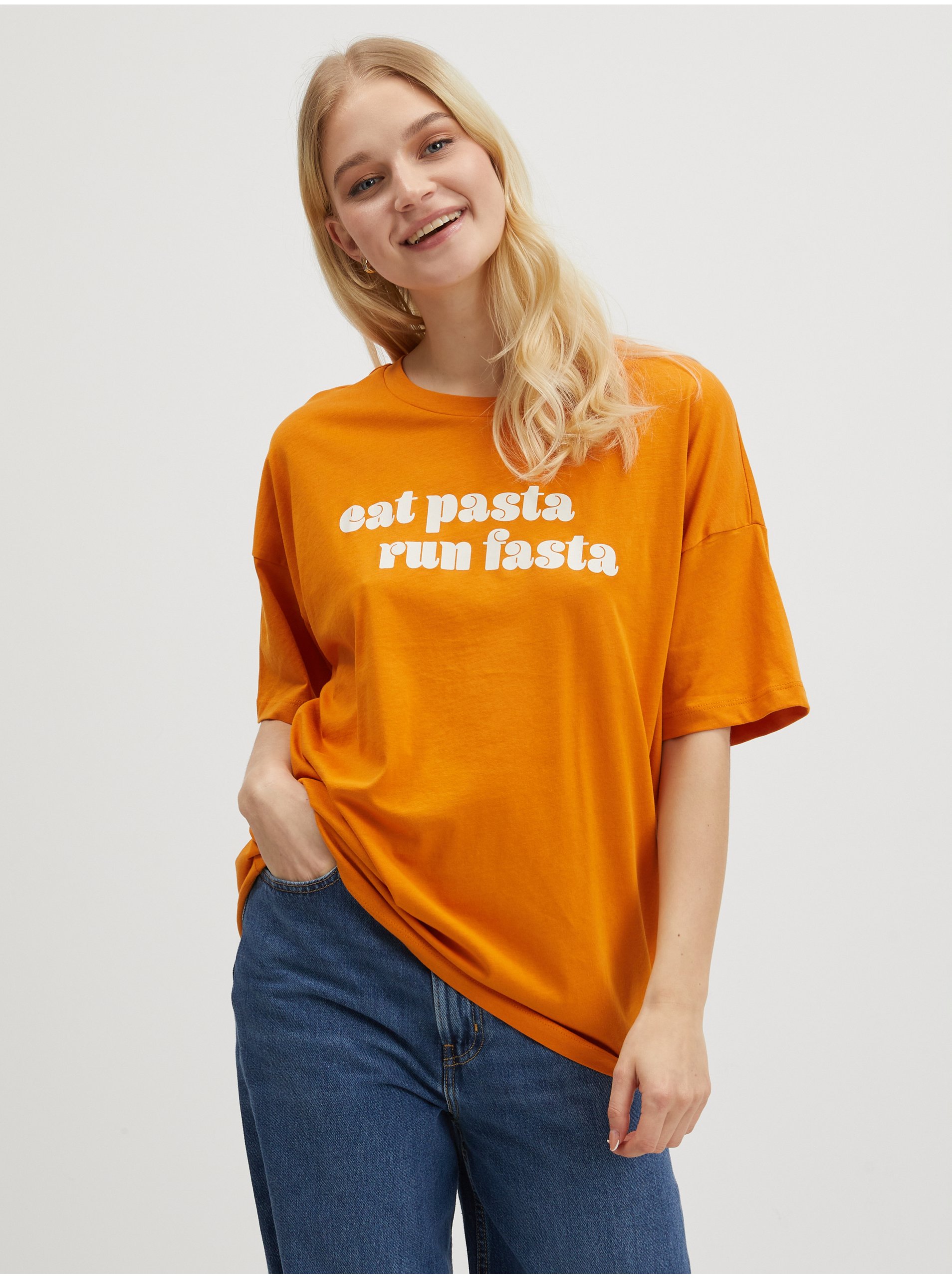 Levně Oranžové dámské oversize tričko Noisy May Ida