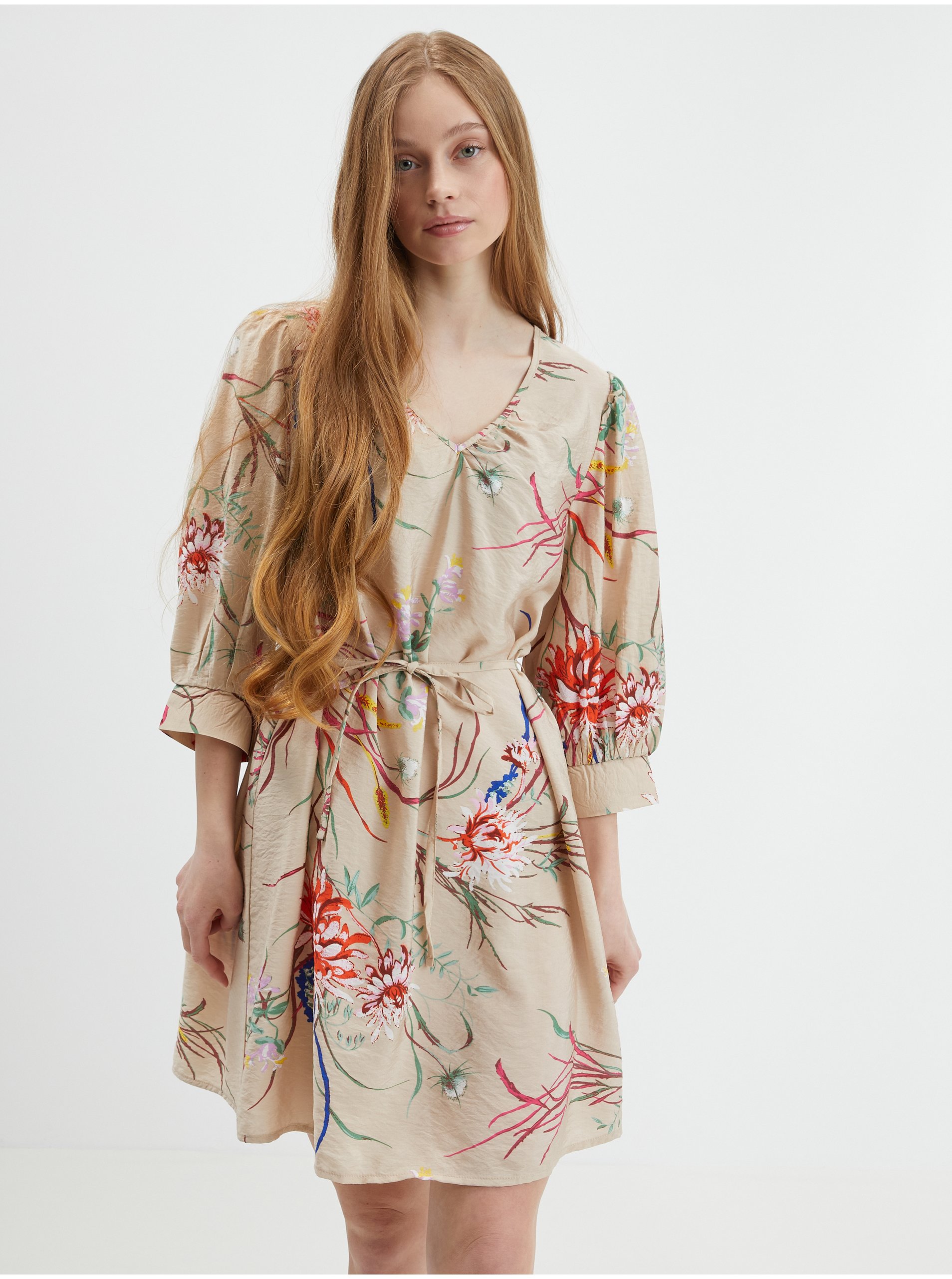 Levně Béžové dámské šaty s květinovým vzorem JDY Ava
