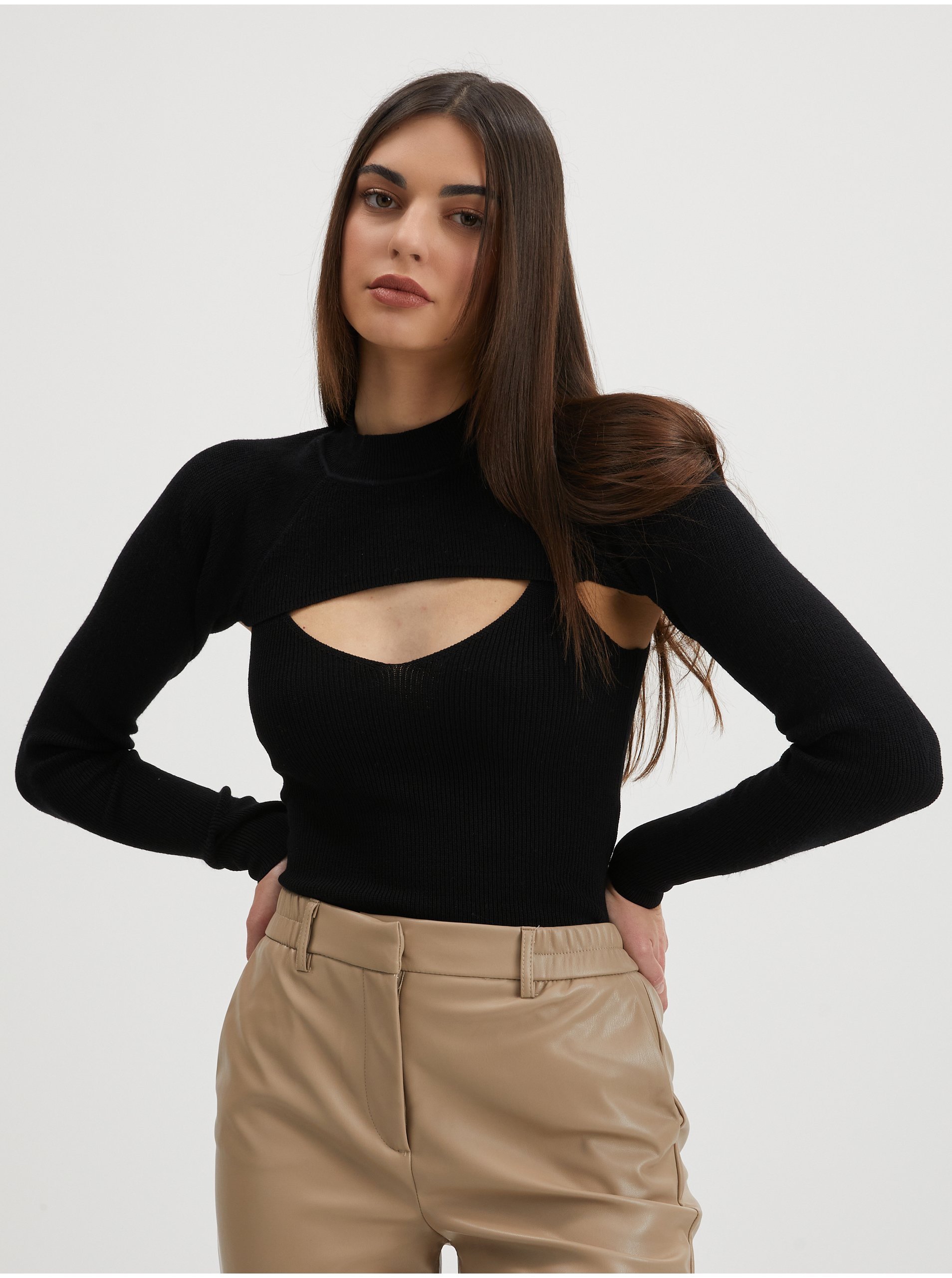 E-shop Čierny rebrovaný sveter/top 2v1 Jacqueline de Yong Sibba
