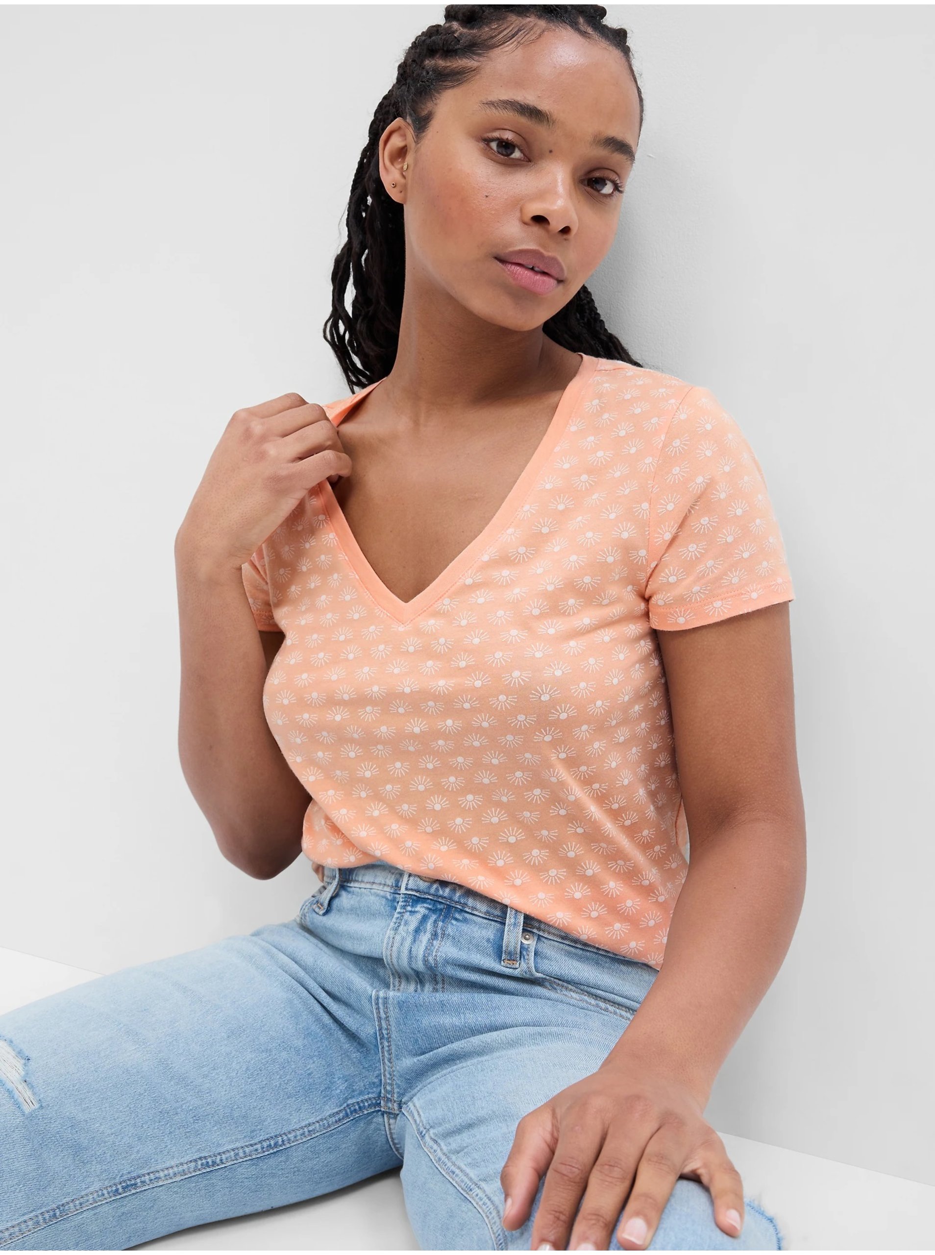 E-shop Béžové dámské vzorované tričko GAP