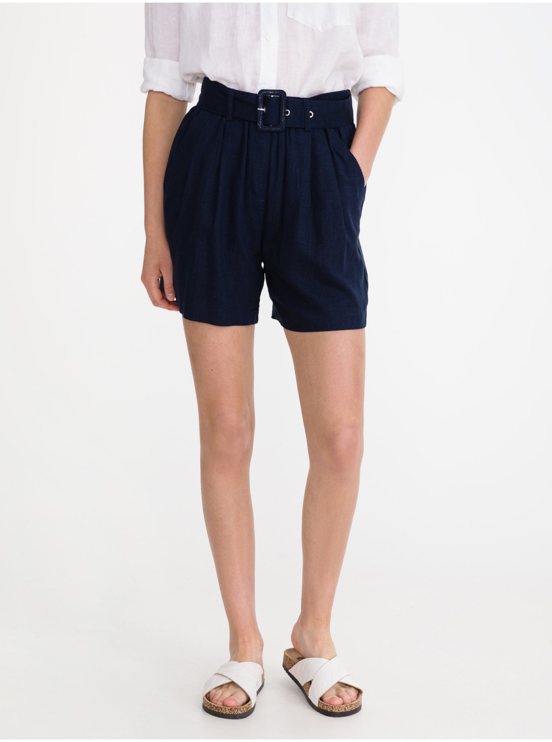 E-shop Tmavě modré dámské šortky s příměsí lnu Vero Moda Amelia