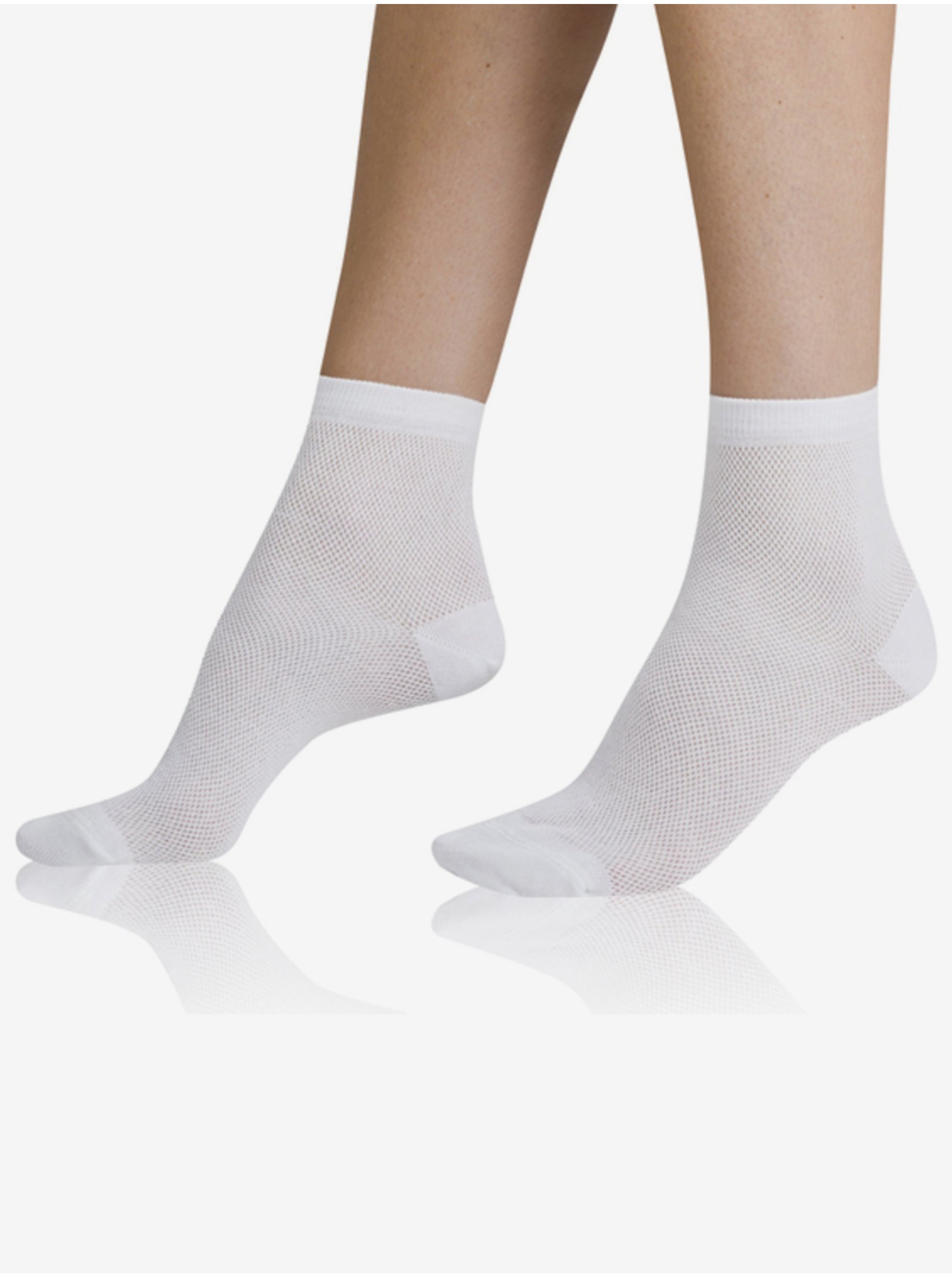 Levně Bílé dámské ponožky Bellinda Airy Ankle