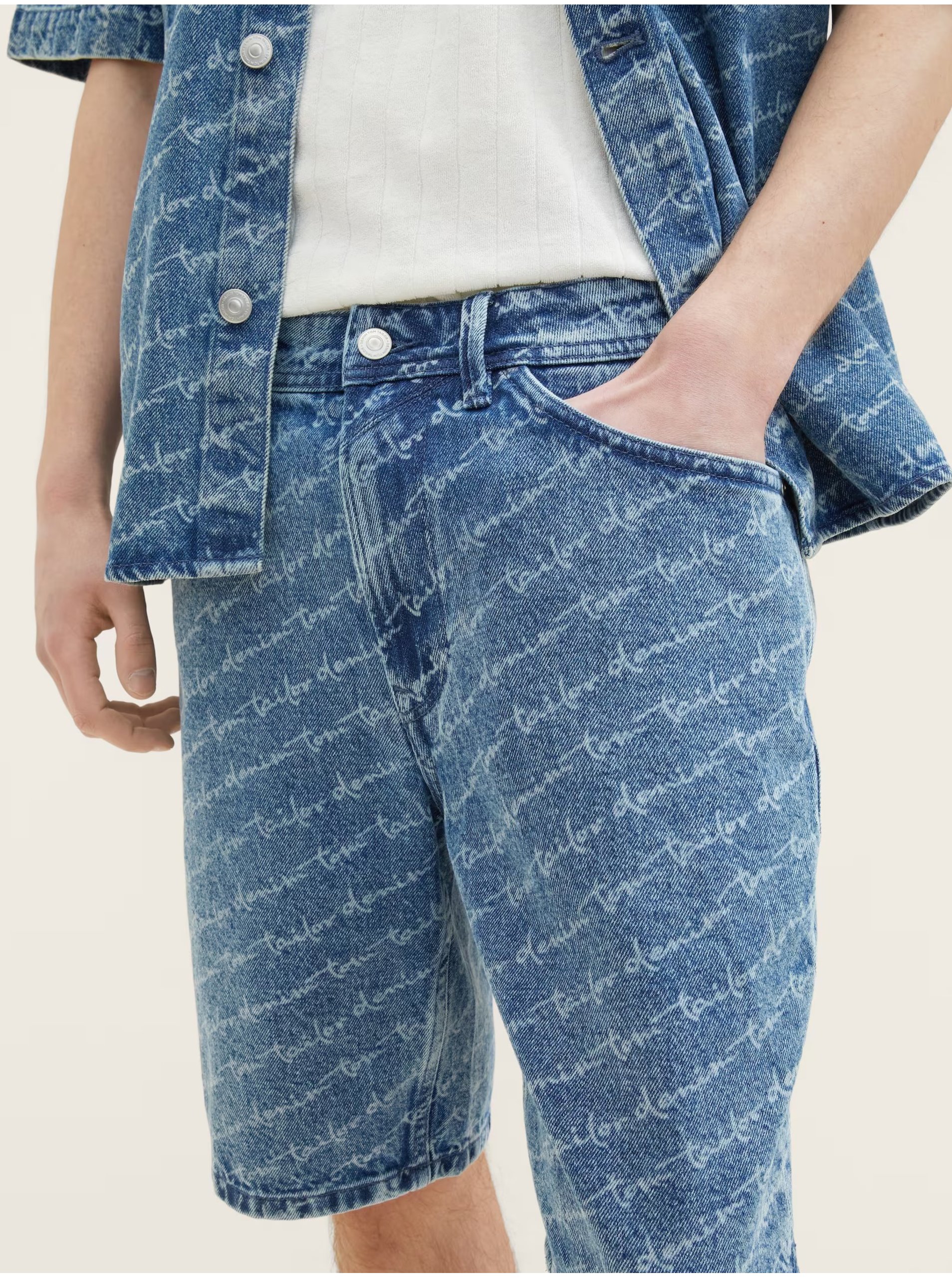 Lacno Modré pánske vzorované džínsové kraťasy Tom Tailor Denim