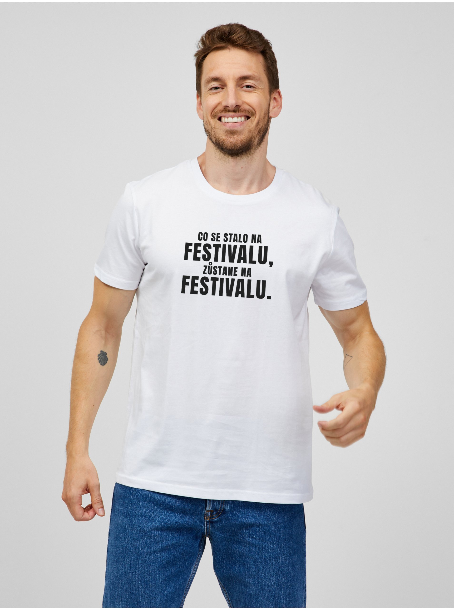 Levně Bílé pánské tričko ZOOT.Original Co se stane na festivalu, zůstane na festivalu