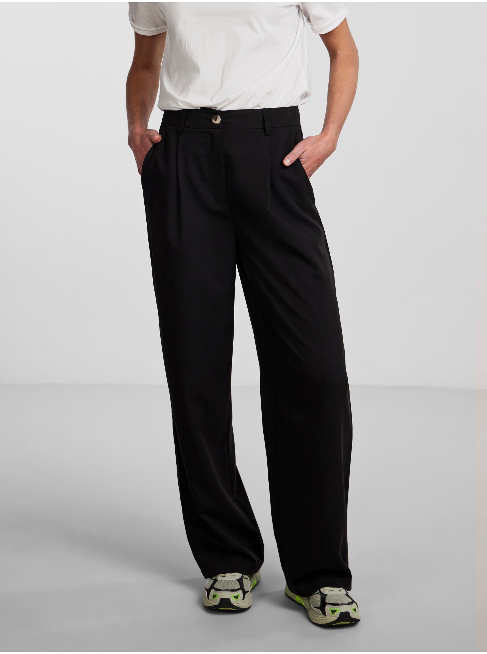 E-shop Čierne dámske široké nohavice Pieces Thelma