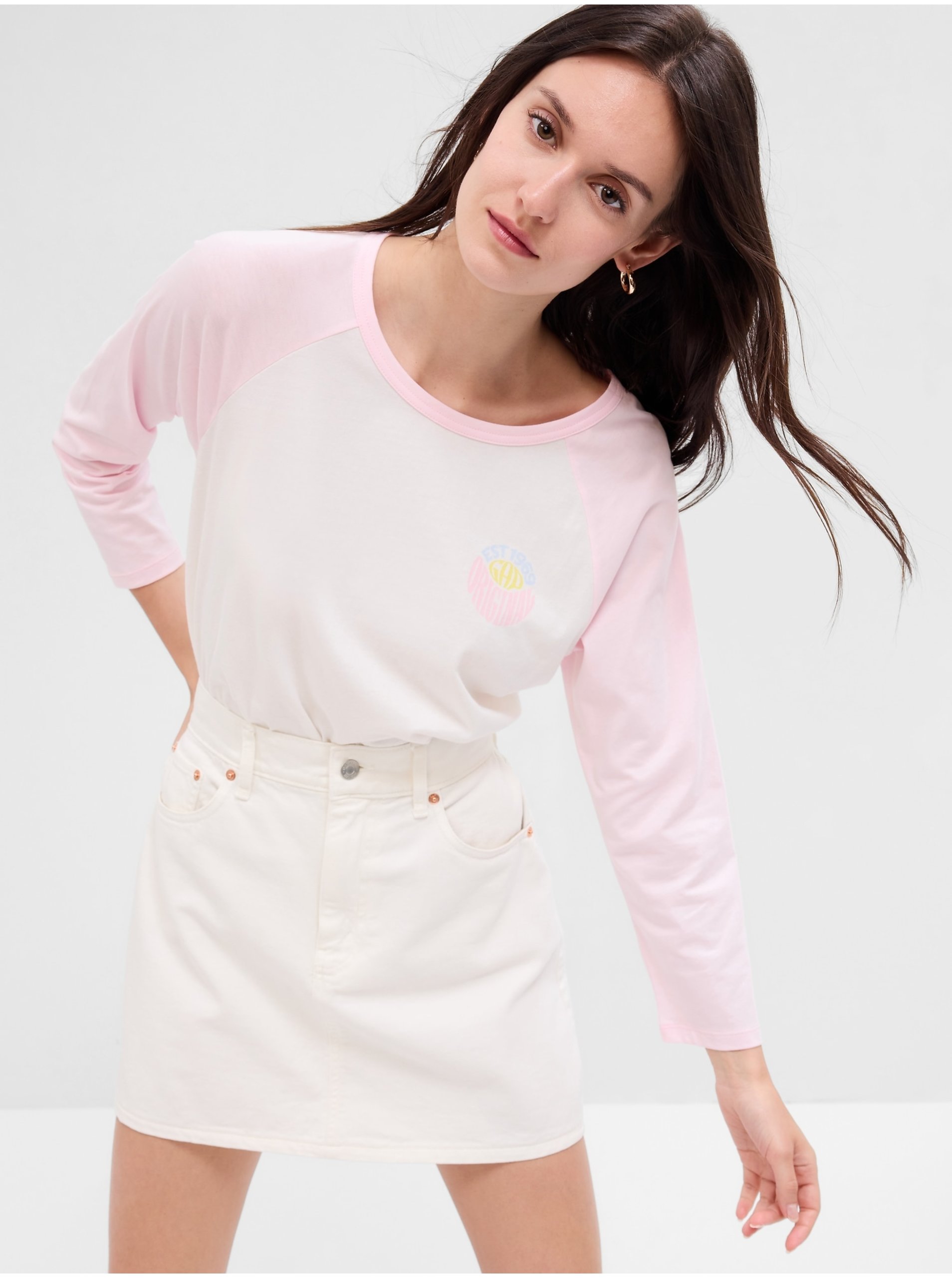 Levně Růžovo-bílé dámské tričko GAP
