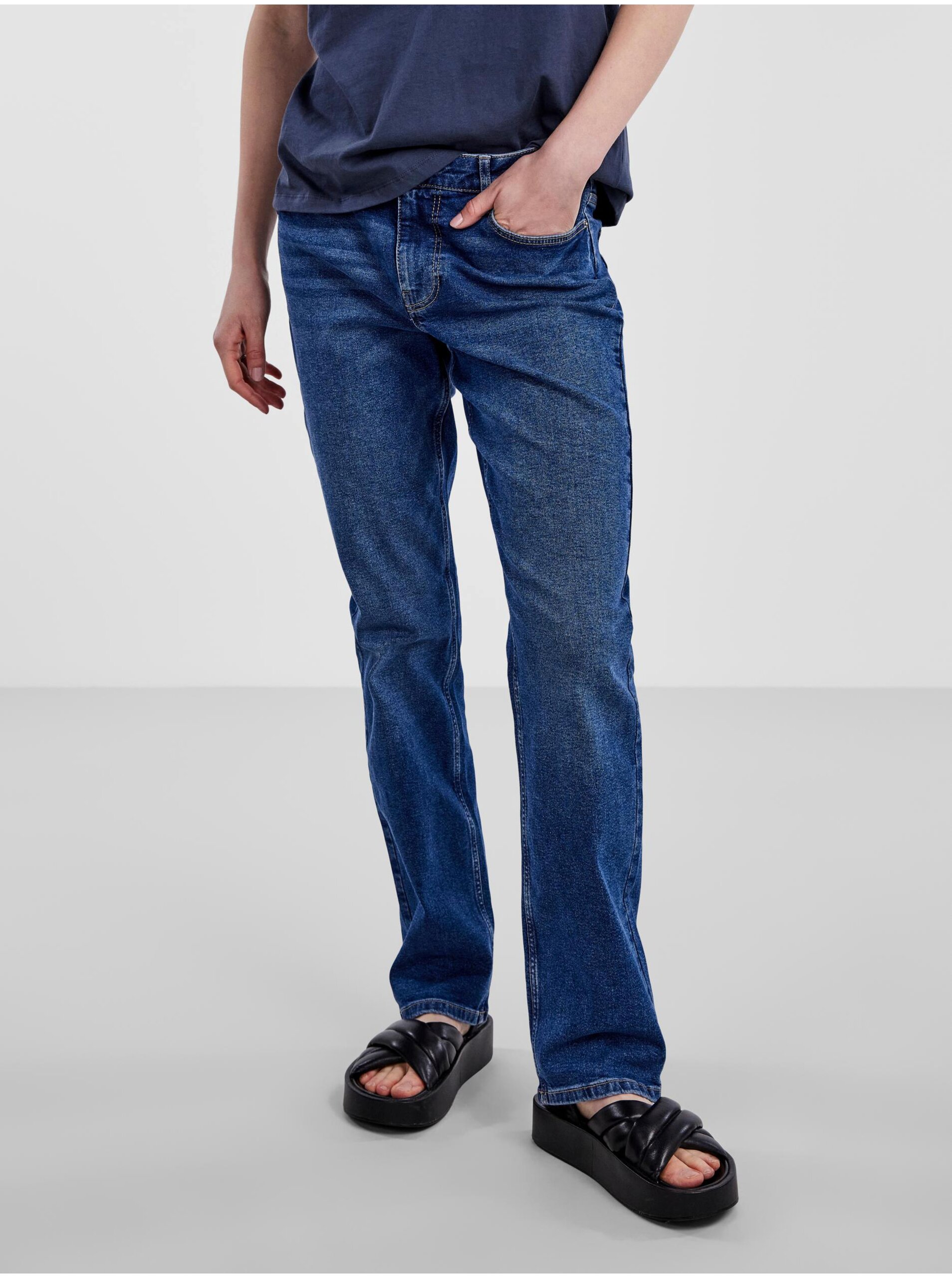 E-shop Modré dámske straight fit džínsy Pieces Kesia